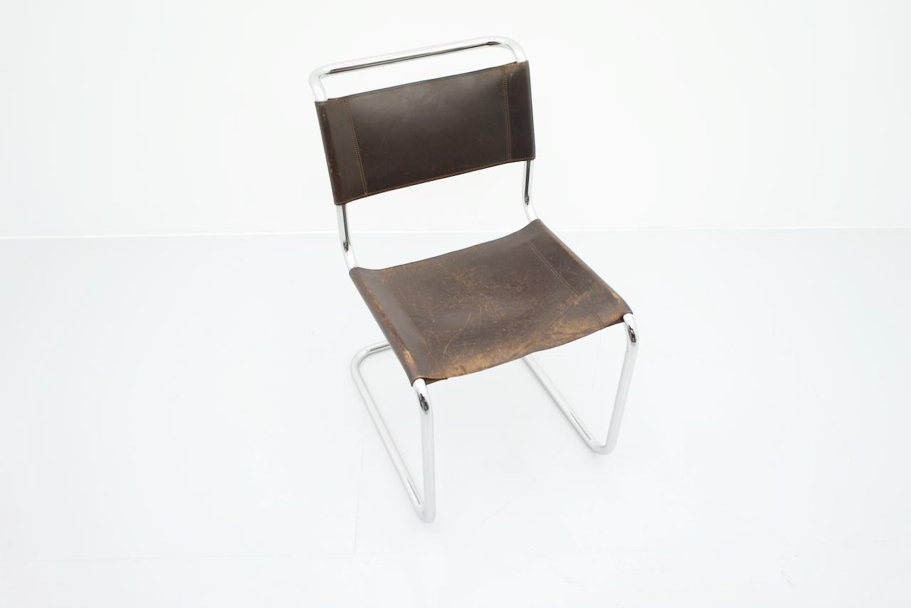 Mart Stam S33 cantilever chair for Thonet, design 1926. These chairs date back to the 1970s and have a very nice patina.