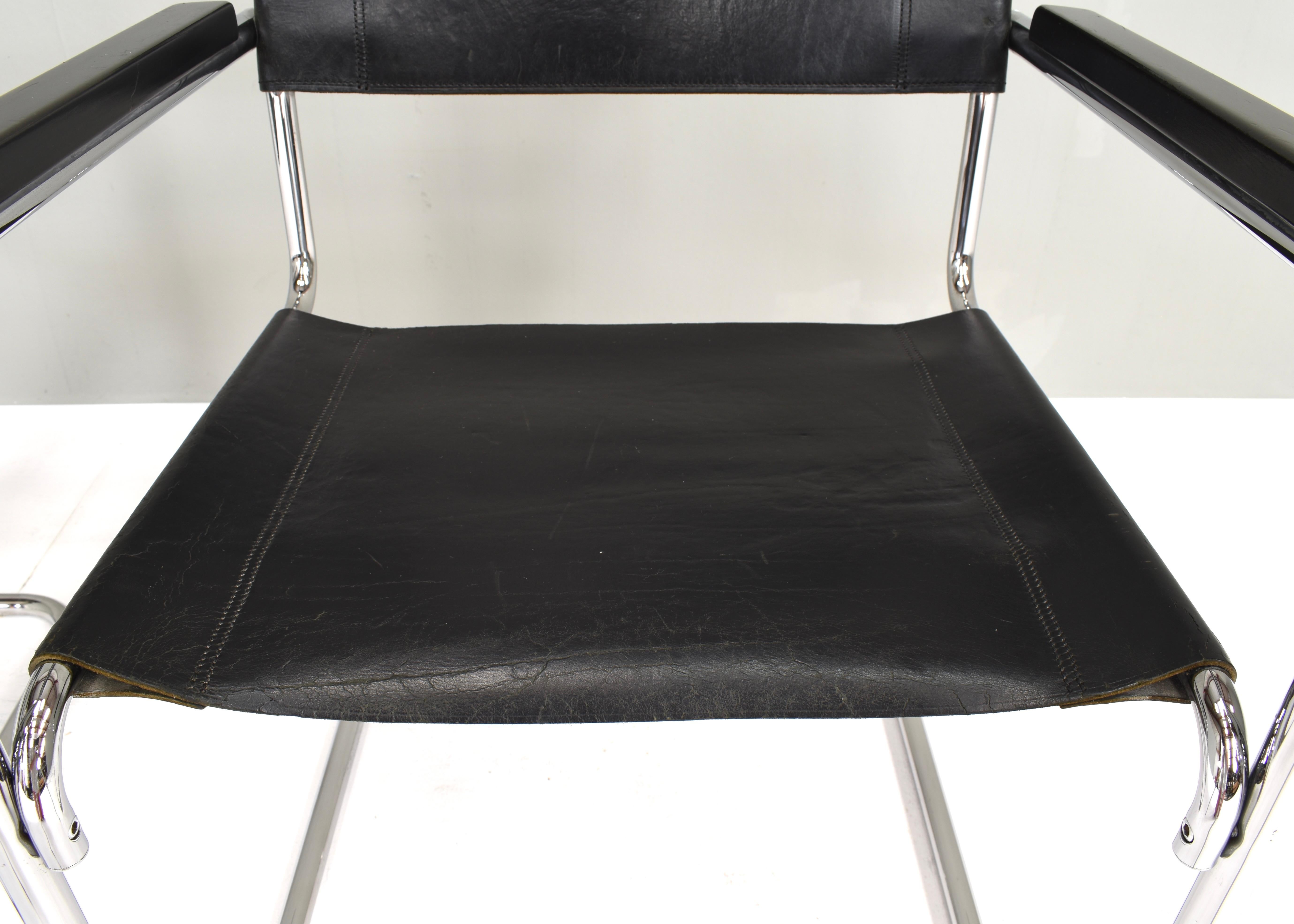 Thonet S34 Cantilever chairs by Mart Stam in black leather and chrome – Germany For Sale 7