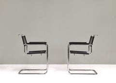 Thonet S34 Cantilever chairs by Mart Stam in black leather and chrome – Germany