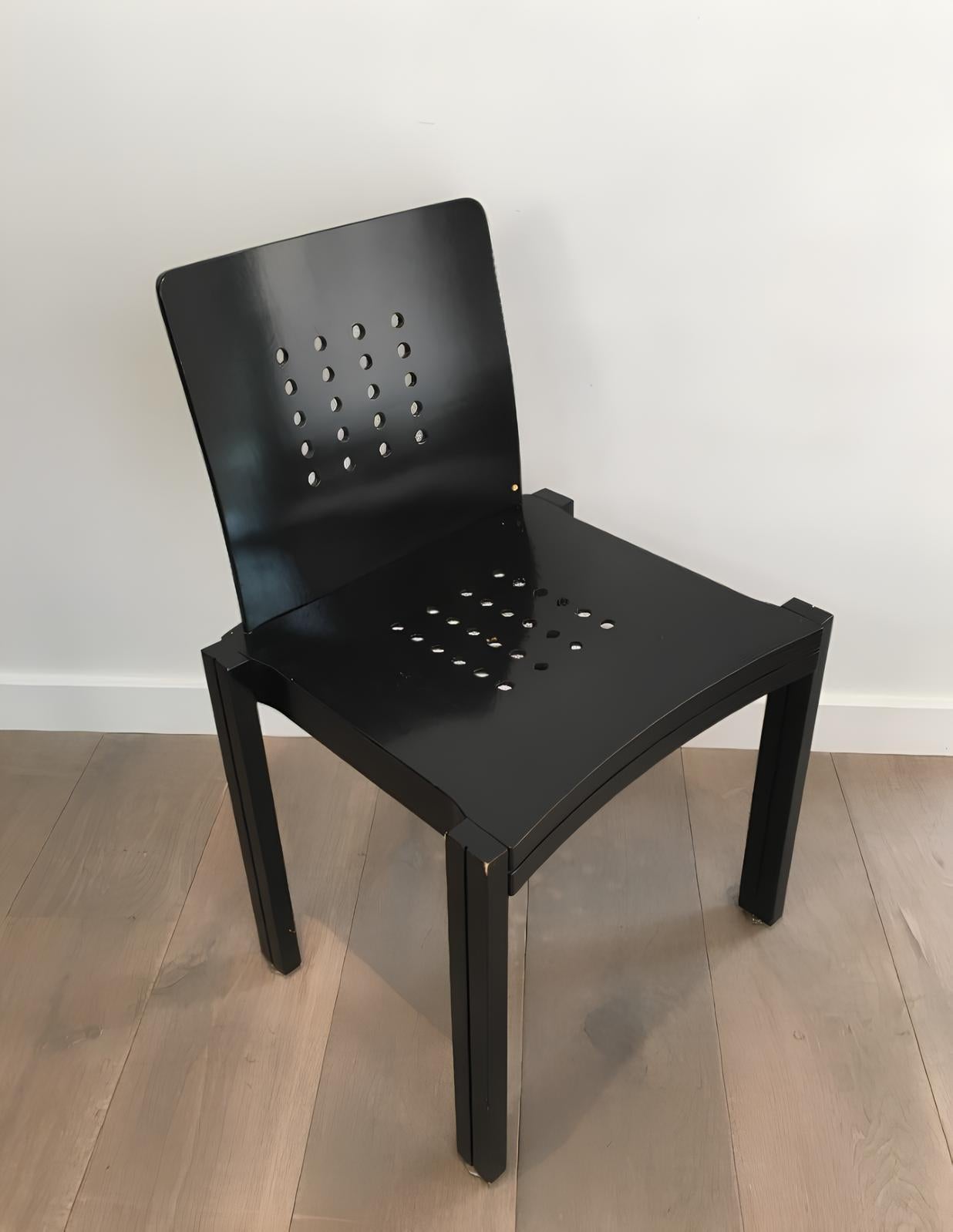 Mid-Century moderno Thonet, Set di 6 sedie in legno nero di raro design in vendita