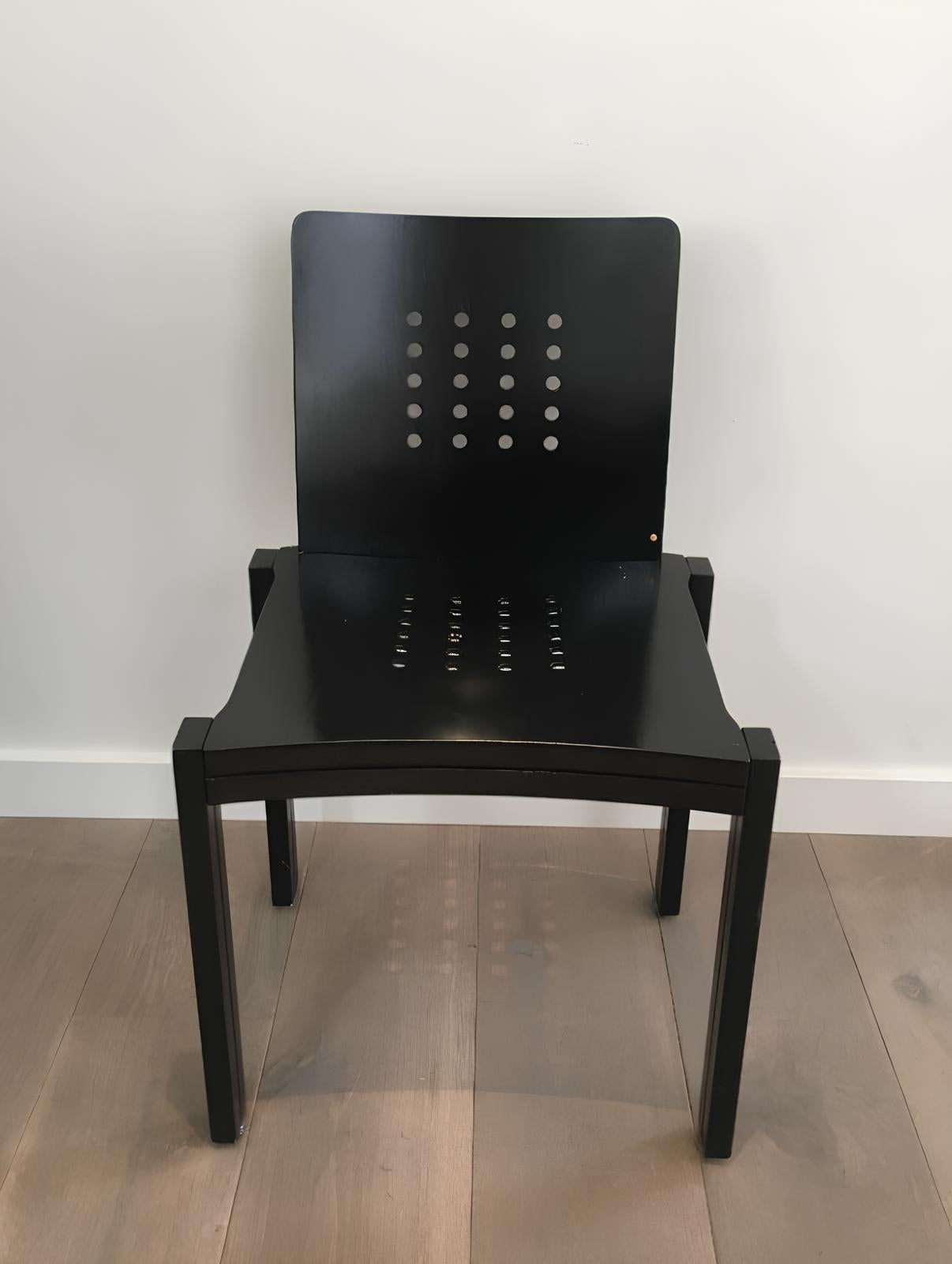 Francese Thonet, Set di 6 sedie in legno nero di raro design in vendita