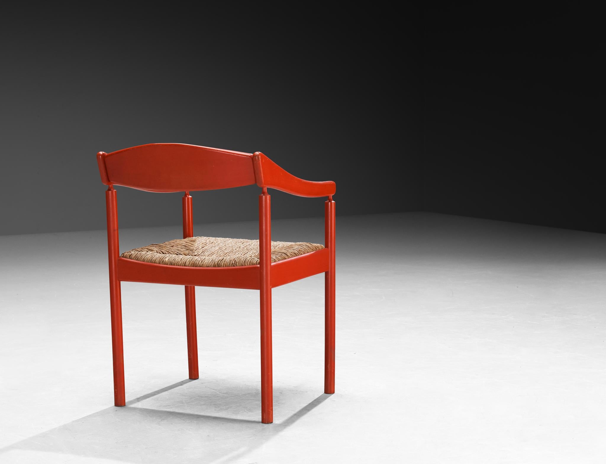 Ensemble Thonet de huit fauteuils avec cadre laqué rouge et sièges en jonc en vente 1