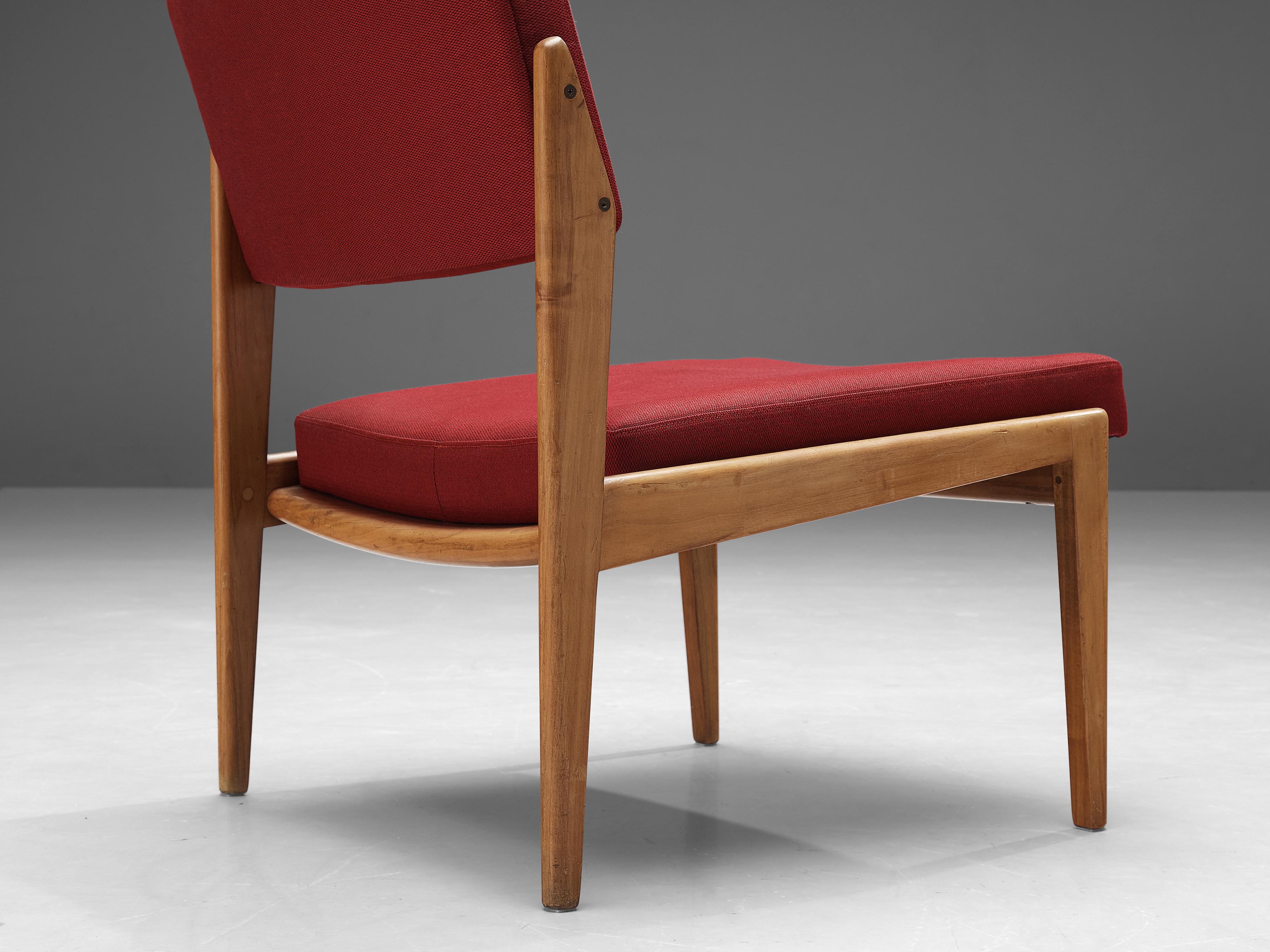 Thonet Set of Four Chairs in Cherry and Brown Red Upholstery In Good Condition For Sale In Waalwijk, NL