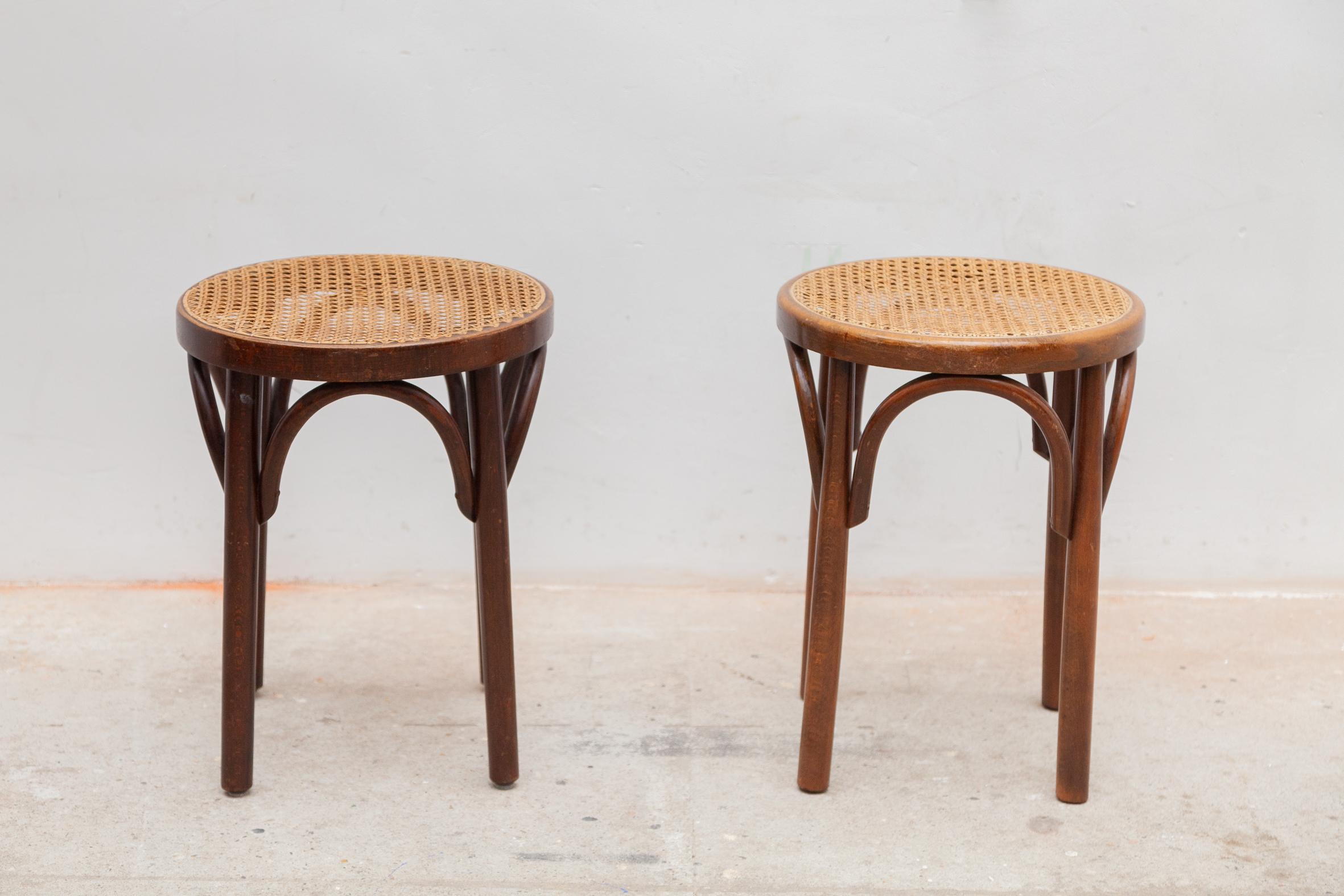 Thonet Set of Four No.14 Chairs and Two Stools, 1930s, Austria 3