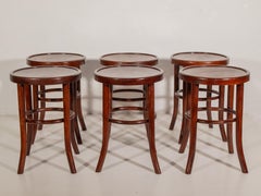 Juego de seis taburetes Thonet