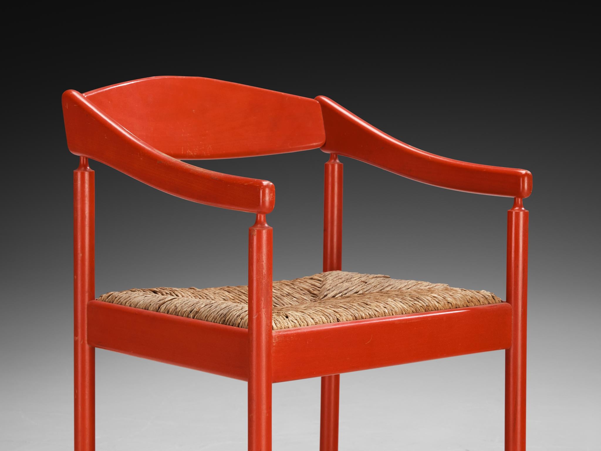 Ensemble Thonet de douze fauteuils avec cadre laqué rouge et sièges en jonc Bon état - En vente à Waalwijk, NL