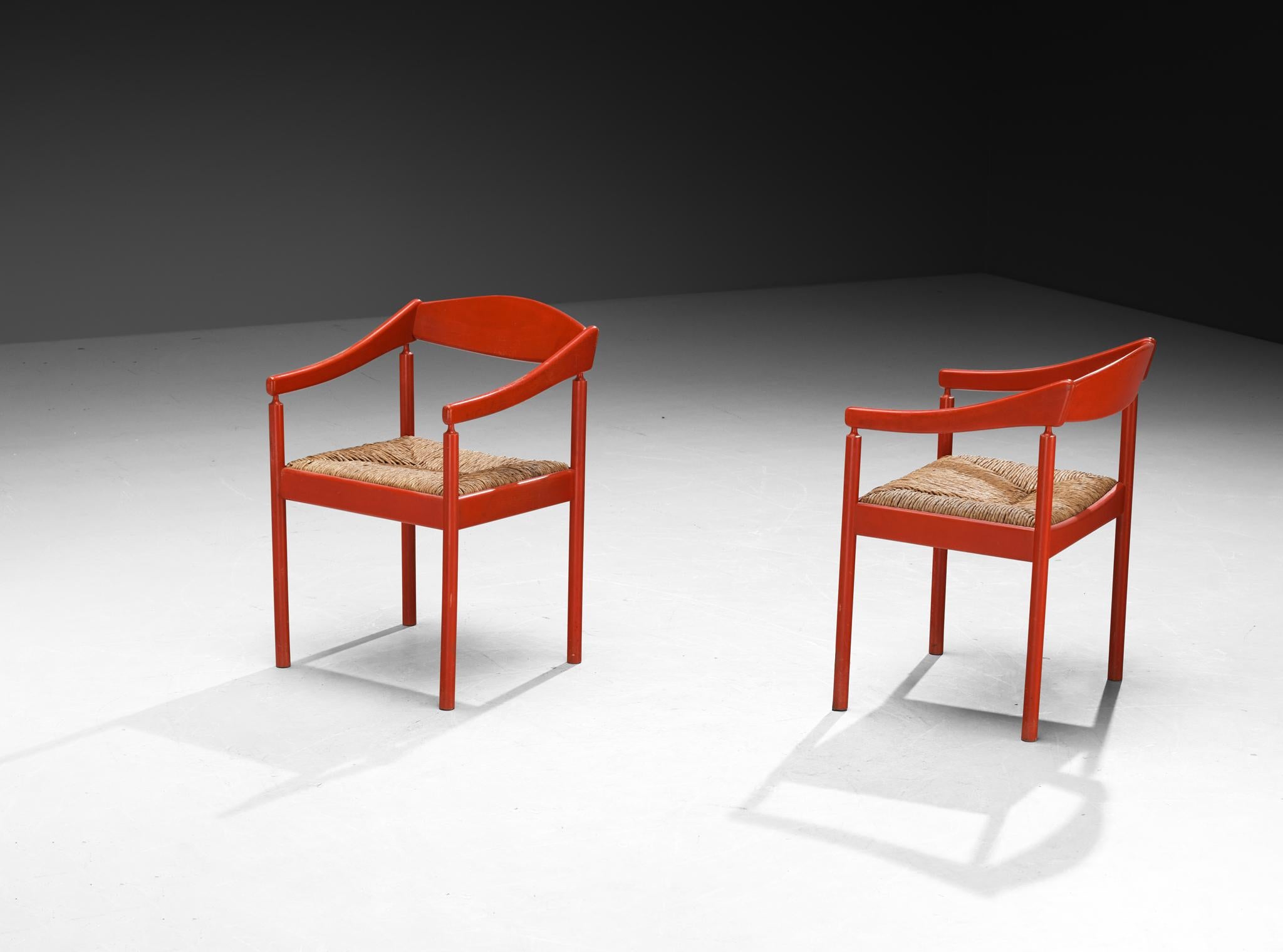 Hêtre Ensemble Thonet de douze fauteuils avec cadre laqué rouge et sièges en jonc en vente