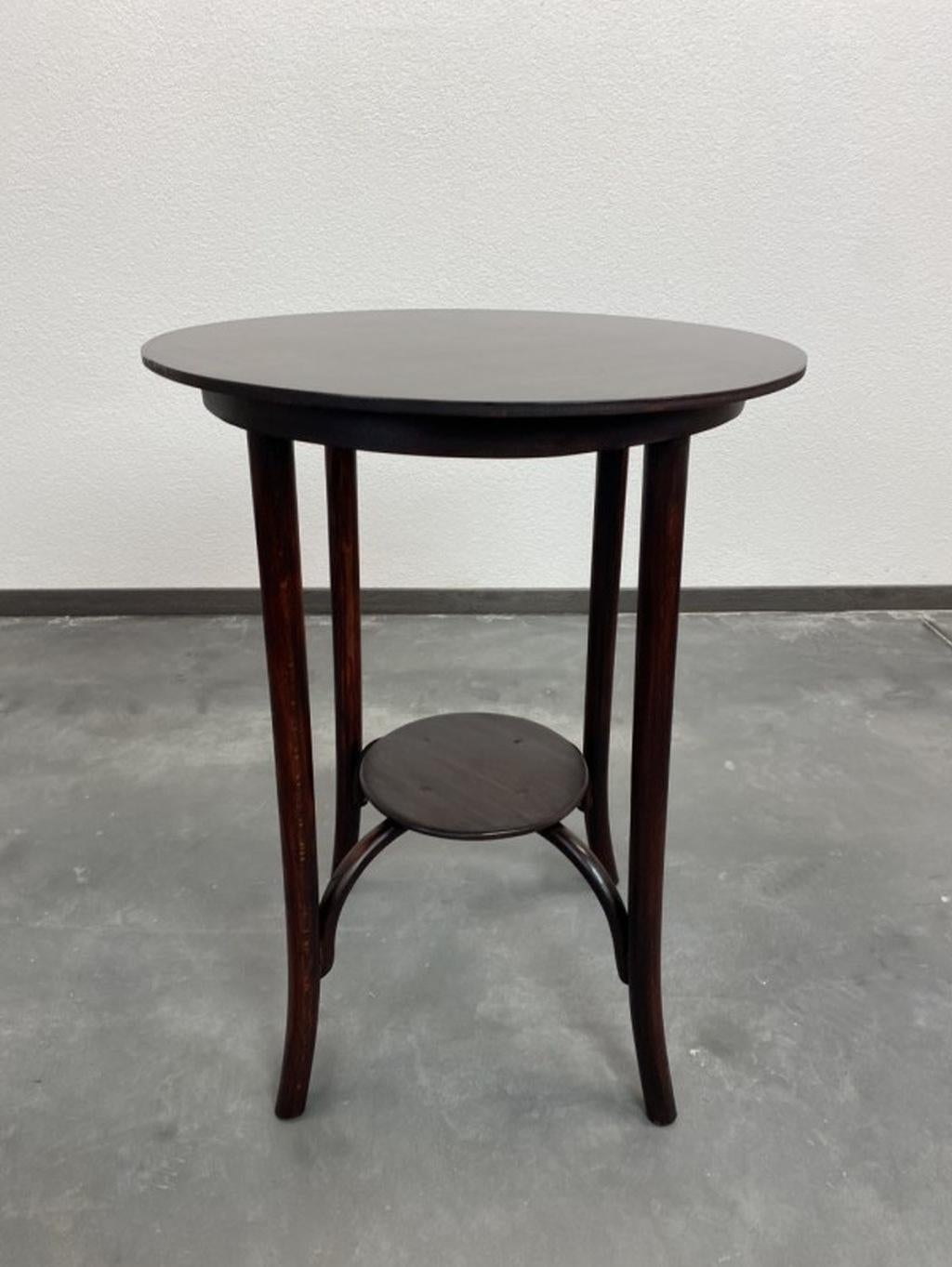 Thonet Side Table In Excellent Condition In Banská Štiavnica, SK