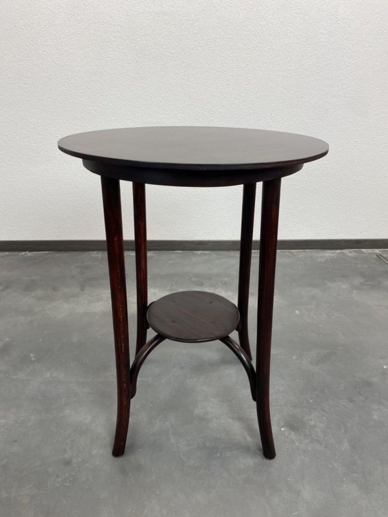 Thonet Side Table In Excellent Condition For Sale In Banská Štiavnica, SK