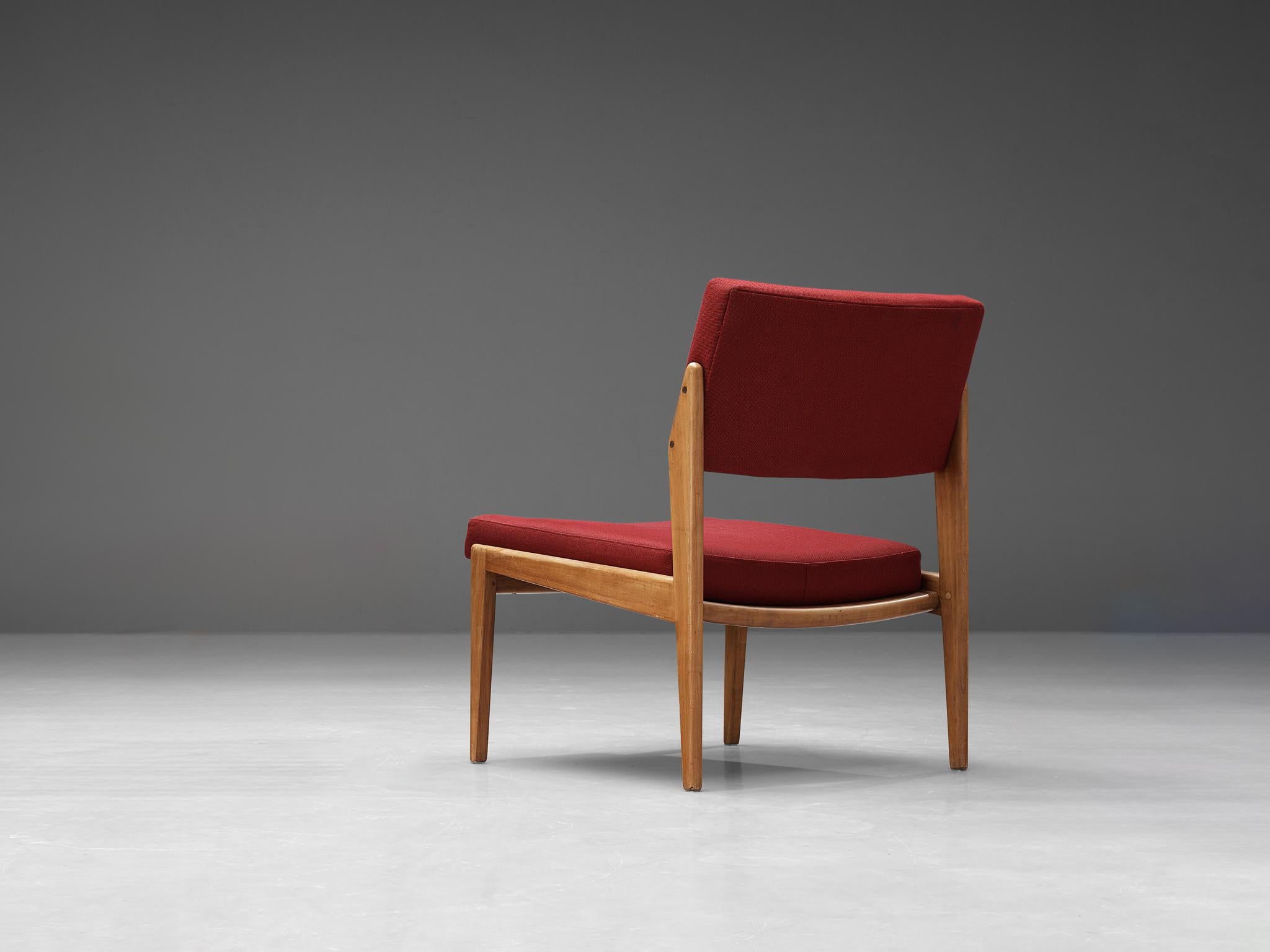 Sedia Thonet Slipper in ciliegio e tappezzeria rossa In condizioni buone in vendita a Waalwijk, NL