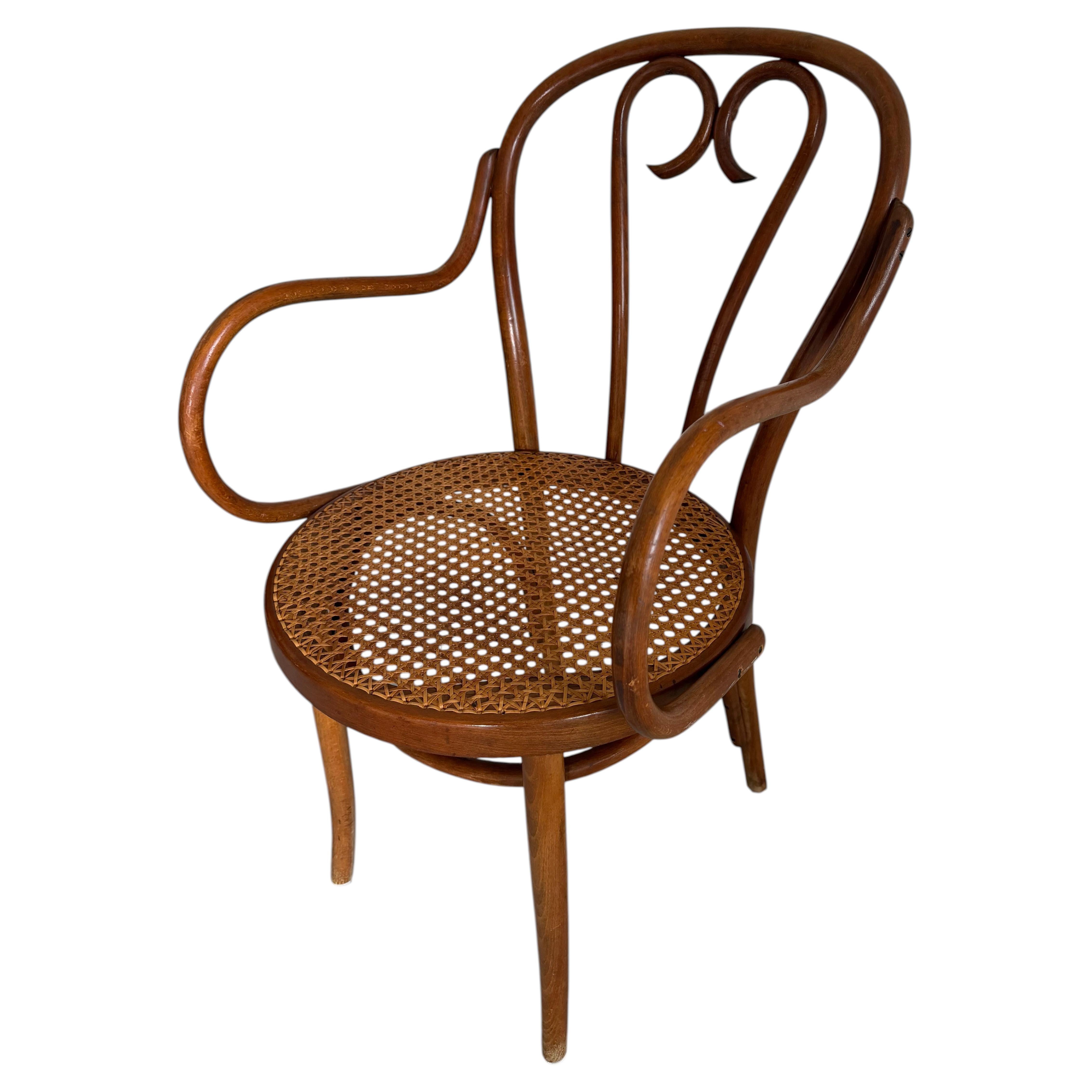 Thonet gedämpft Bugholz Sessel Caned Sitz Herzmotiv 1970er Jahre Landhausstil im Angebot
