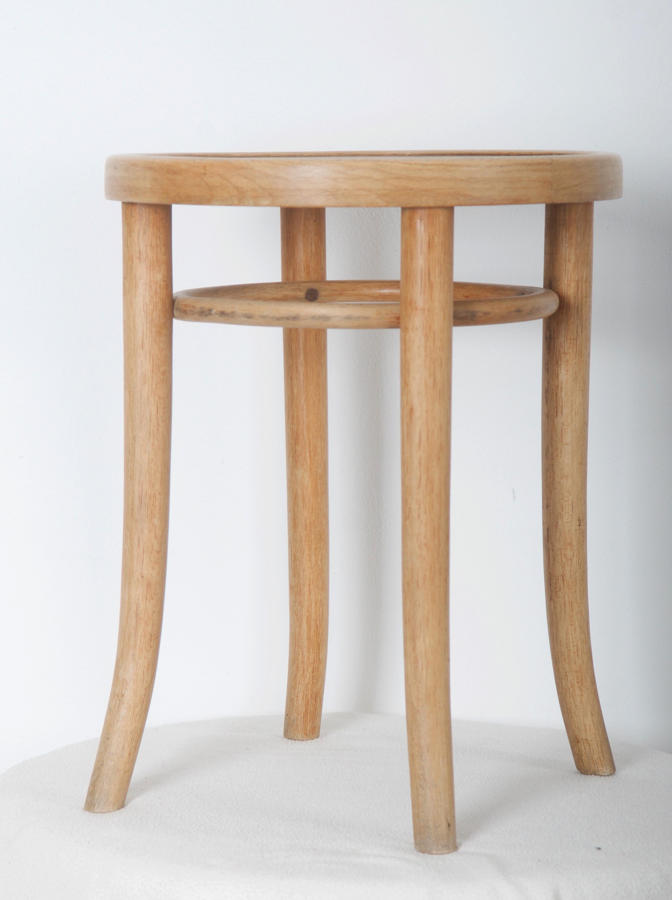 Thonet Stool Frpm, 1900s In Excellent Condition For Sale In Vienna, AT