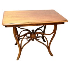 Thonet Style Art Nouveau walnut Table, circa 1900