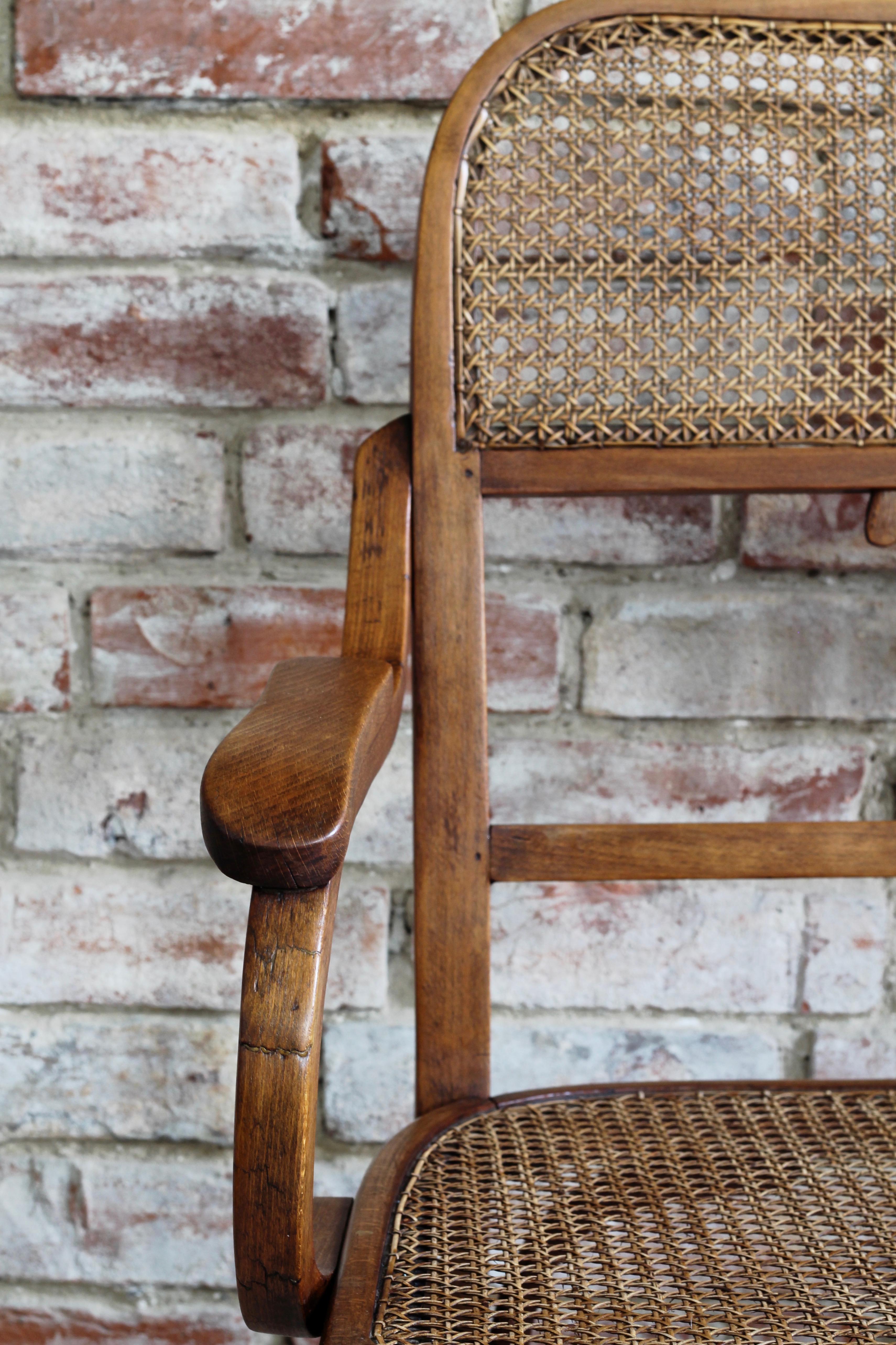 20th Century Thonet Style Bentwood Bench Settee in Excellent Restored Condition