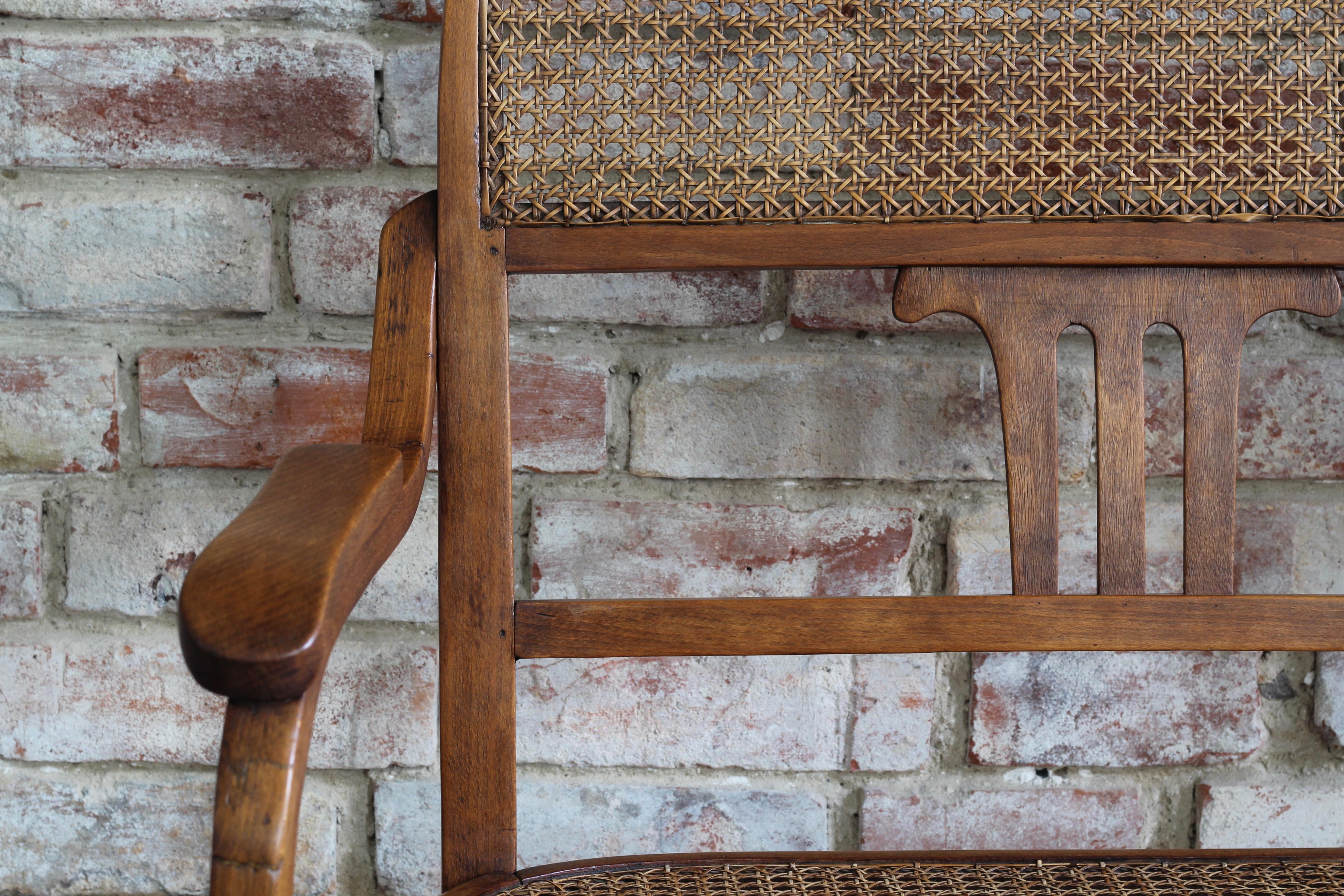 Beech Thonet Style Bentwood Bench Settee in Excellent Restored Condition