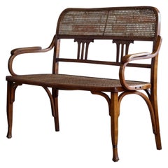 Bench aus Bugholz im Thonet-Stil in ausgezeichnetem, restauriertem Zustand