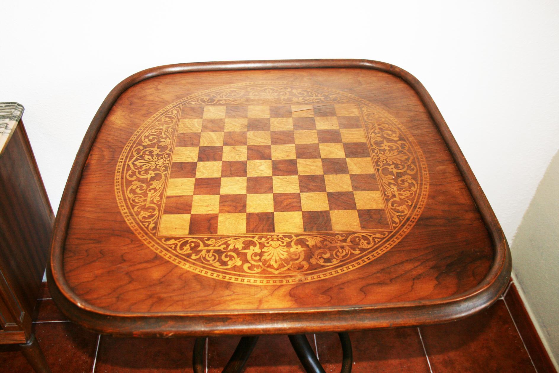 Thonet Style Bentwood Game Table, Late 19th Century or Early 20th Century 7