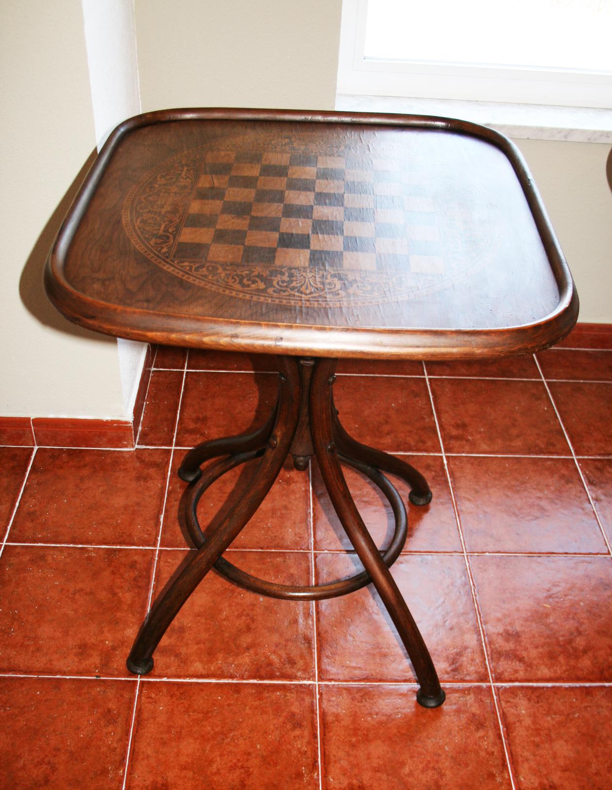 Thonet Style Bentwood Game Table, Late 19th Century or Early 20th Century 15