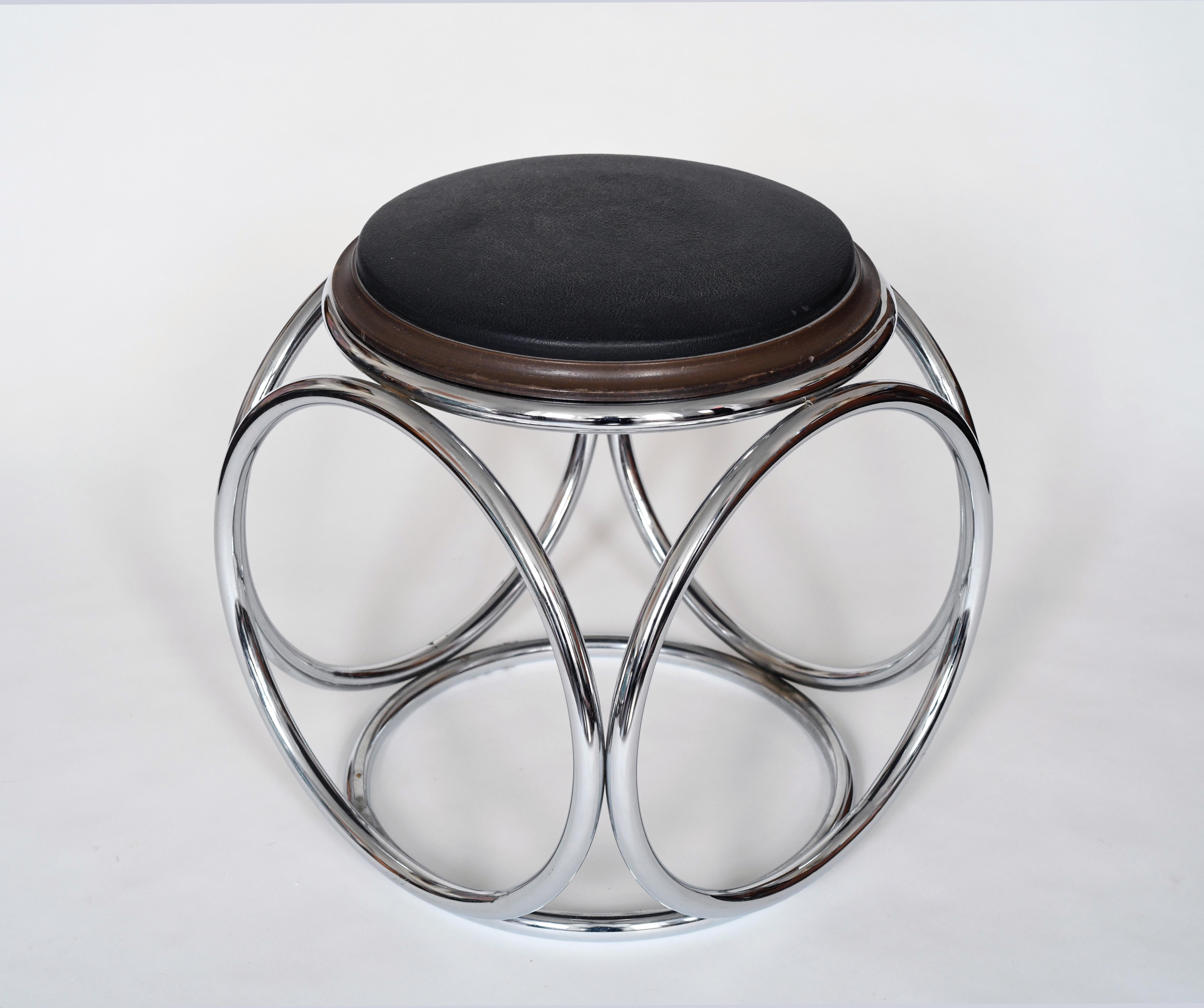 Versatile designed stool in the style of Thonet.
