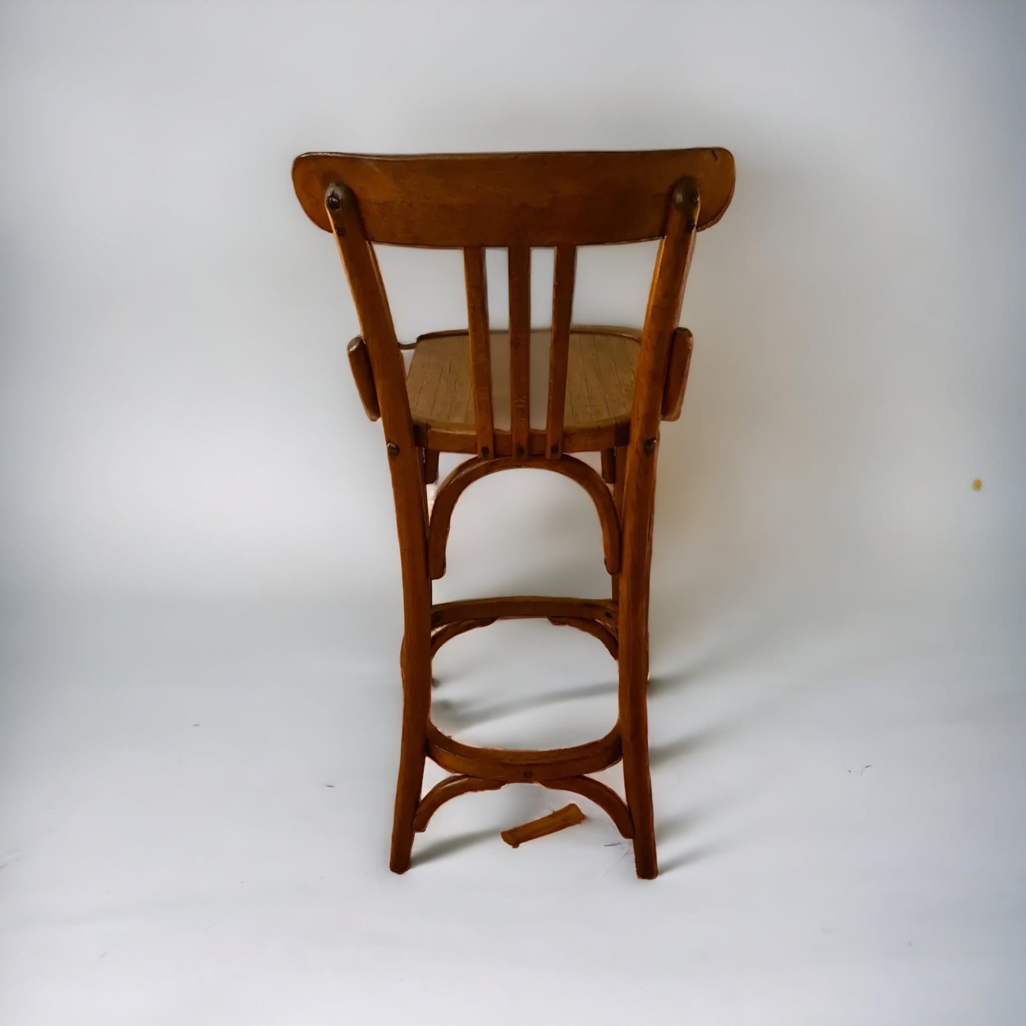 Austrian Thonet Style High Stool in Curved Wood, 20th Century For Sale