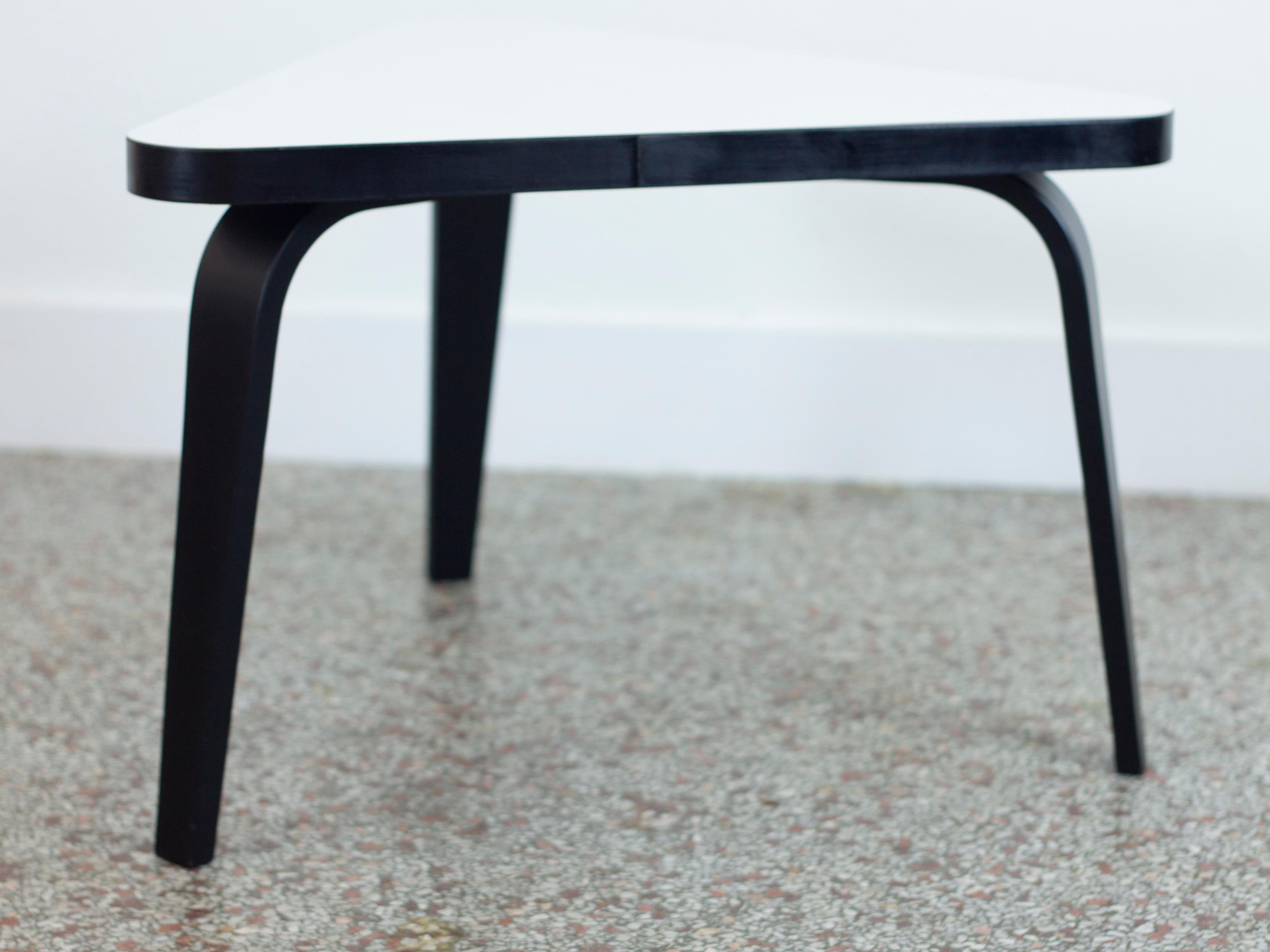 20th Century Thonet Triangular Side Table For Sale