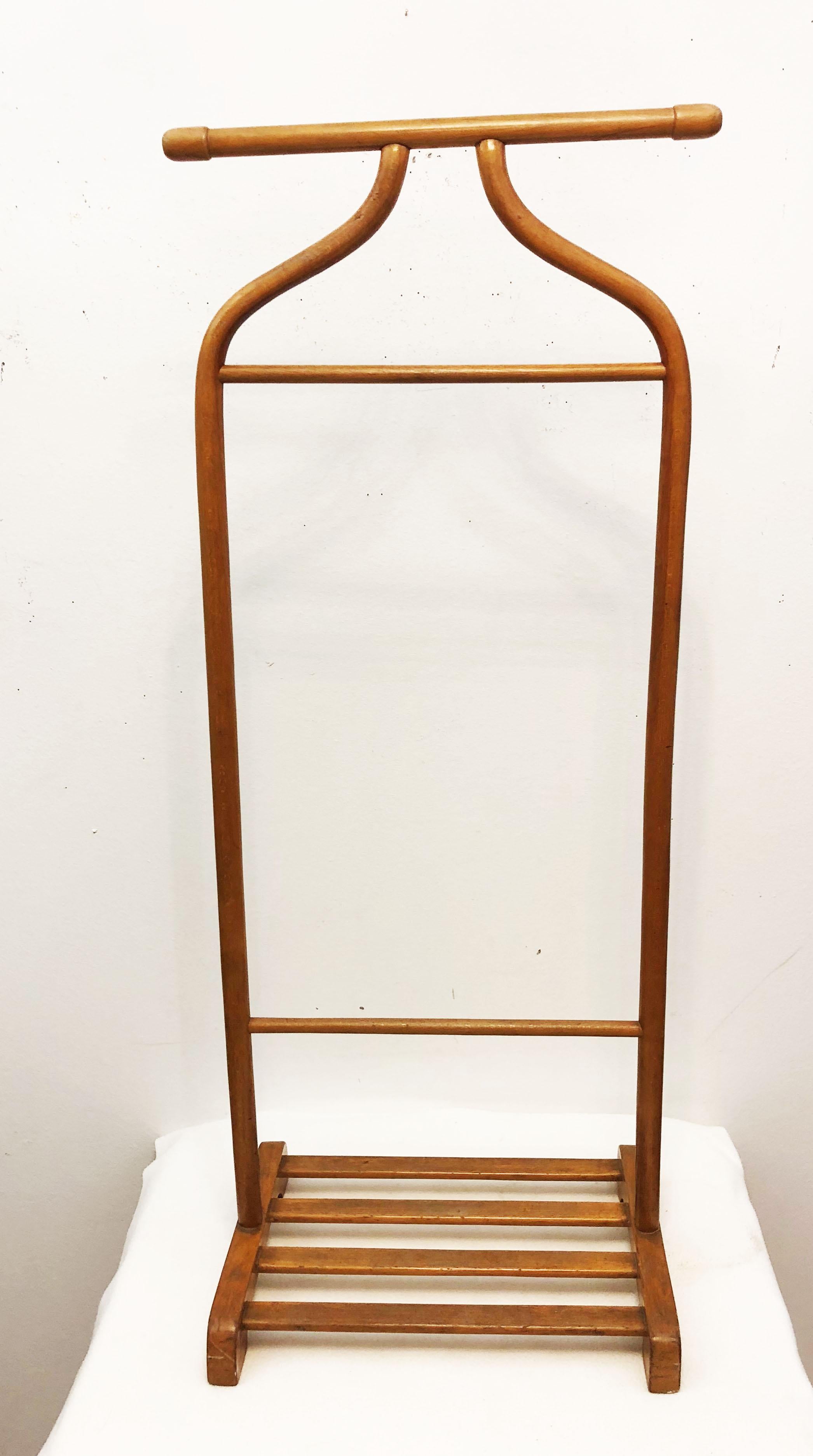 Thonet valet, dressing stand from the 1920s. 
Perfect original condition.