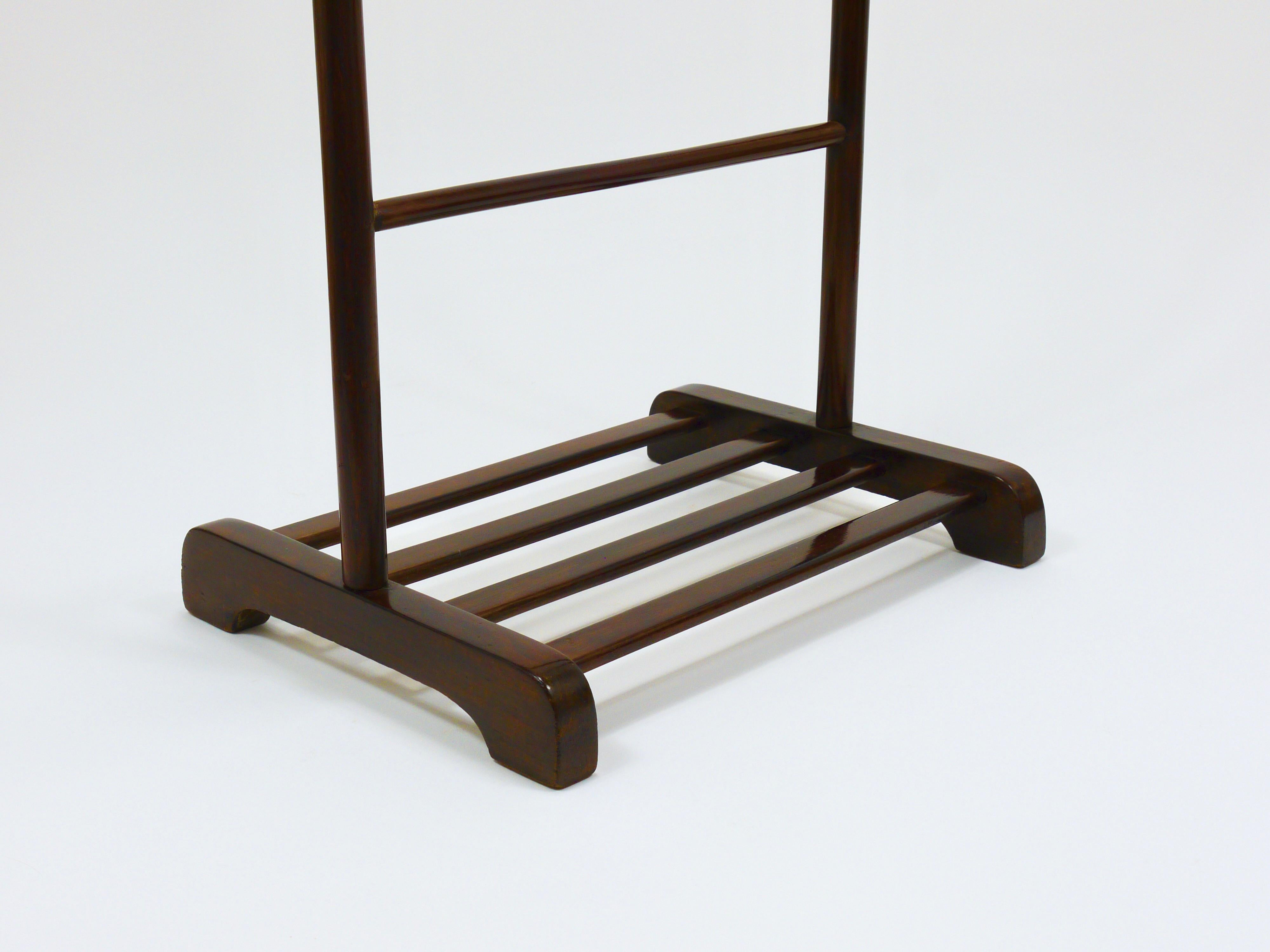 Thonet Vienna Art Deco Bentwood Clothing Valet / Dressing Stand, Austria, 1920s en venta 11
