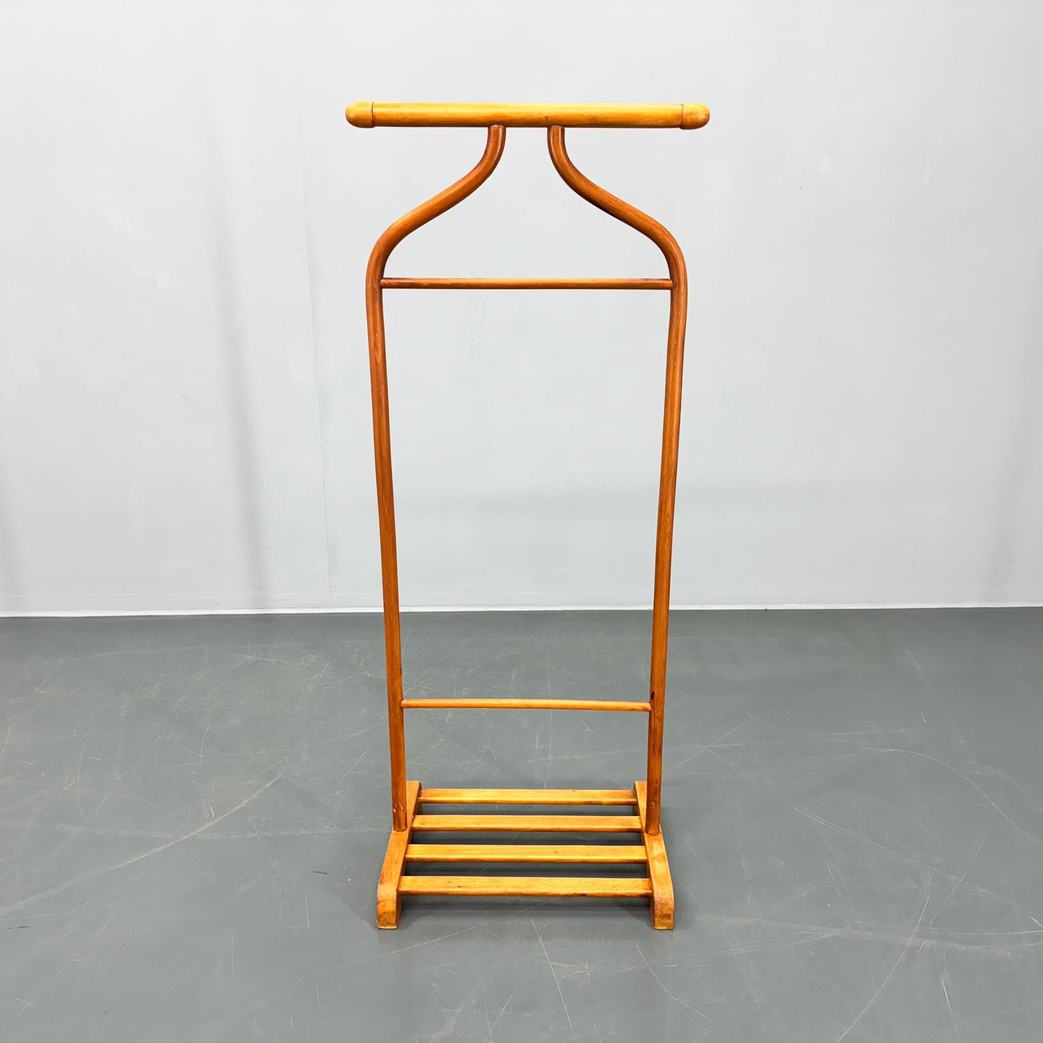 Siervo silencioso  N.º 133 de Thonet. Producido en Viena en la década de 1920. 
Buen estado vintage.