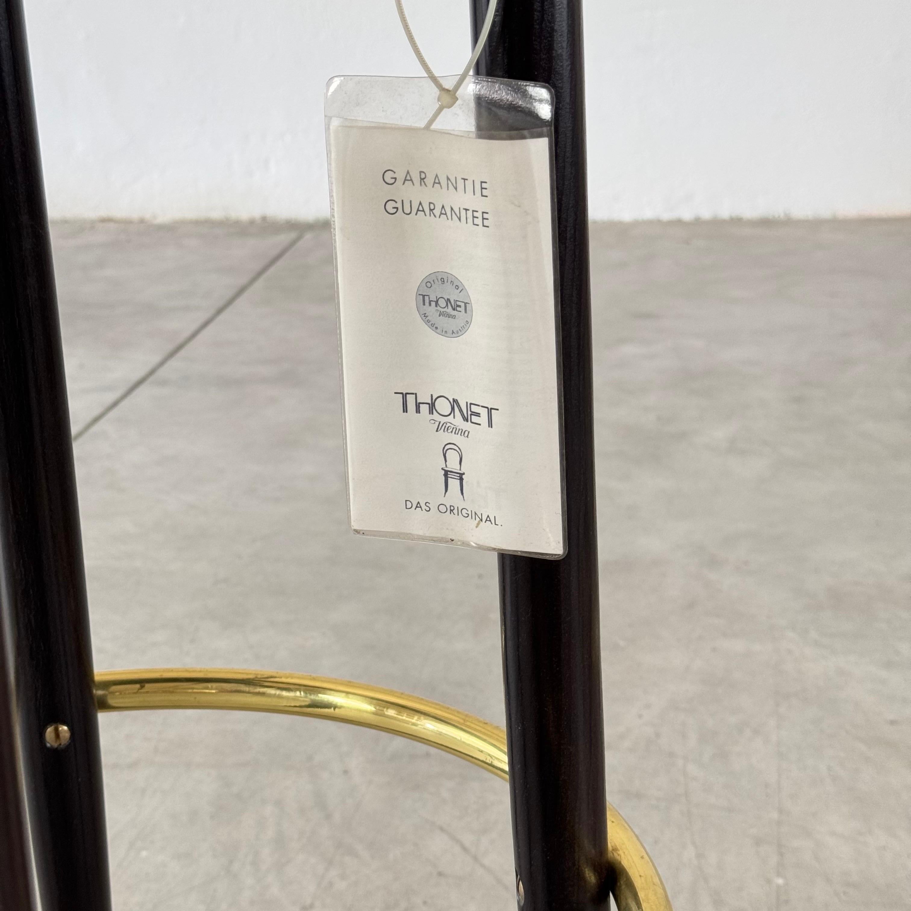 Thonet Vienna Art Deco Revival Tabourets de bar avec repose-pieds en laiton, lot de 3 en vente 3