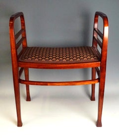 Thonet Vienna Art Nouveau Chauseuse Model 6614, circa 1910