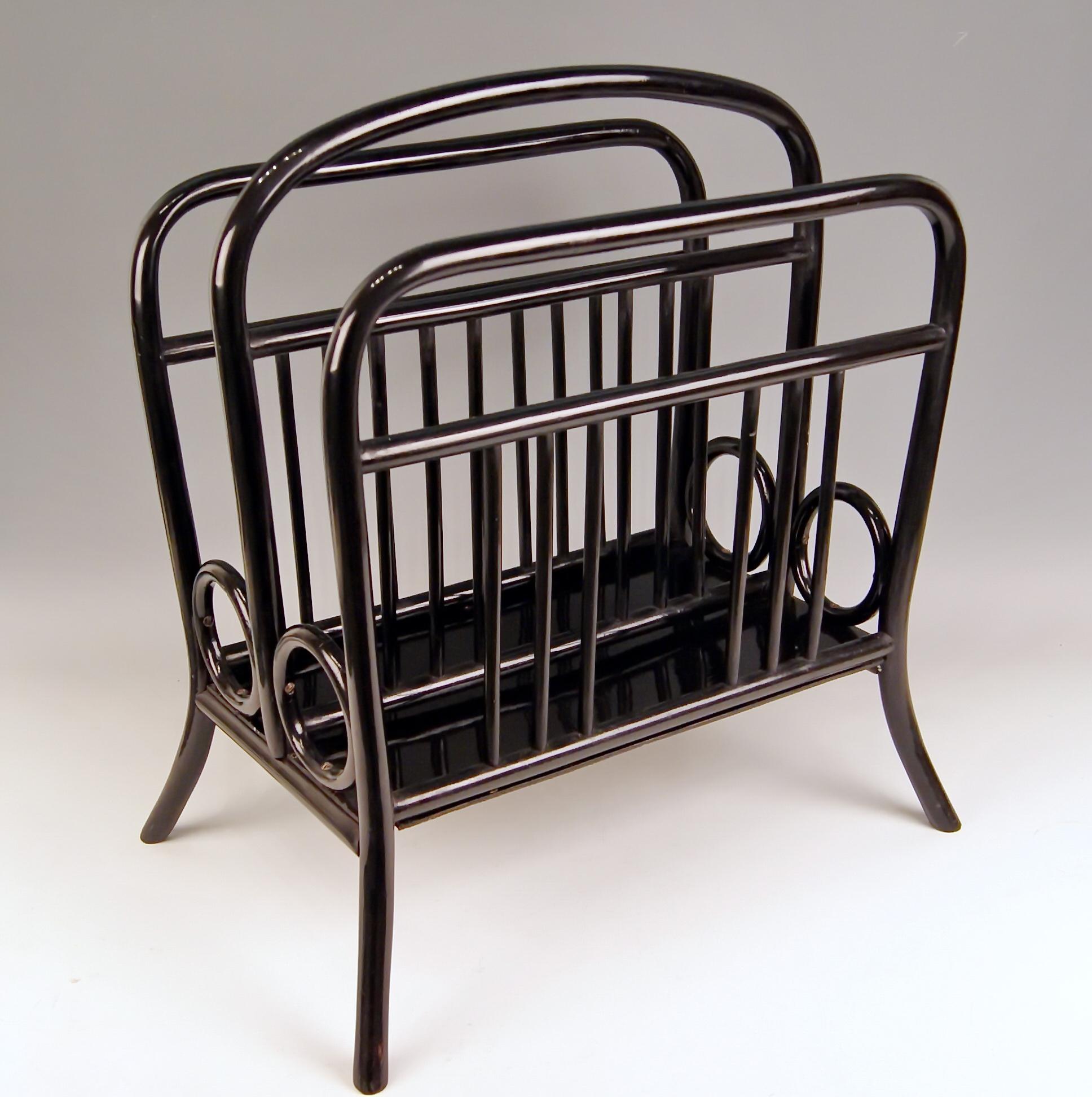 Austrian Thonet Vienna Art Nouveau Newspaper Magazine Rack Black Model 33 circa 1904-1906