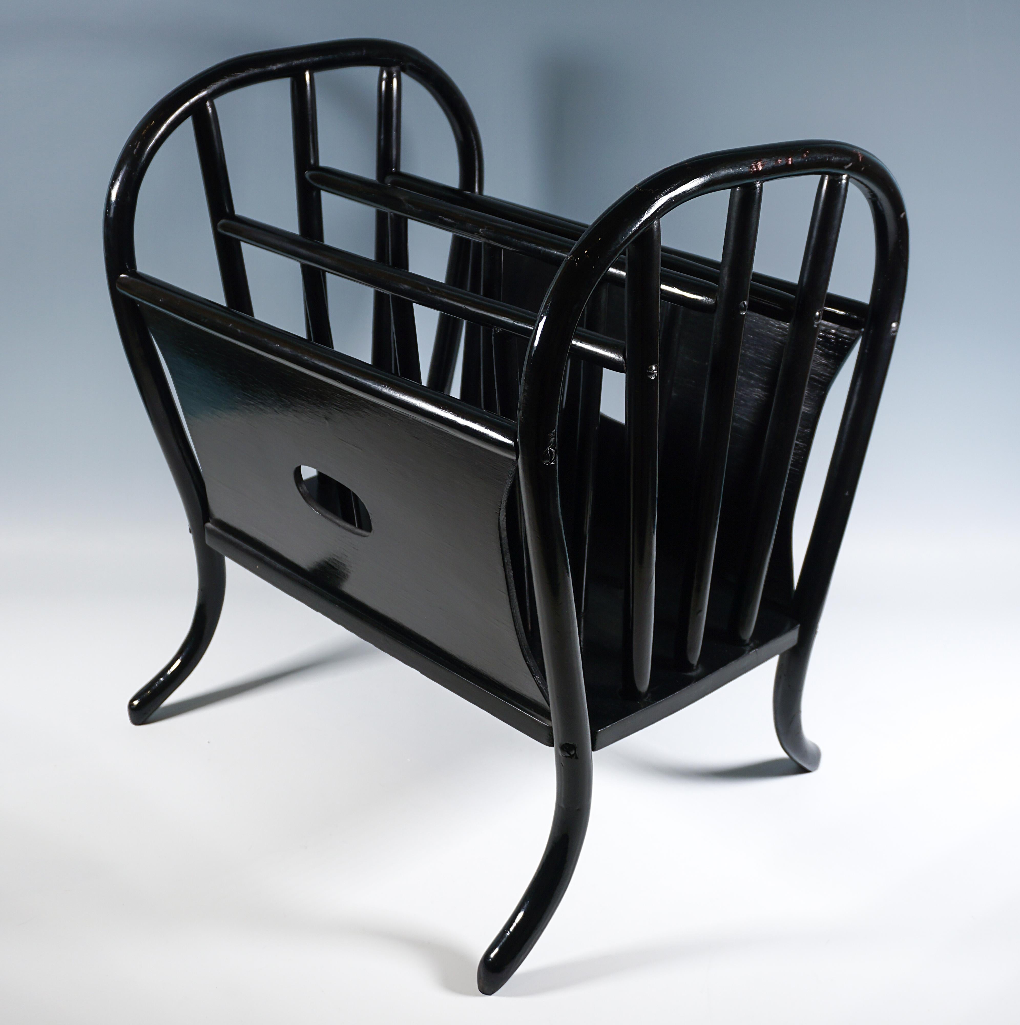 Art nouveau Porte-journaux Thonet Vienne Art Nouveau Modèle 11803, Otto Prutscher, Circa 1915 en vente