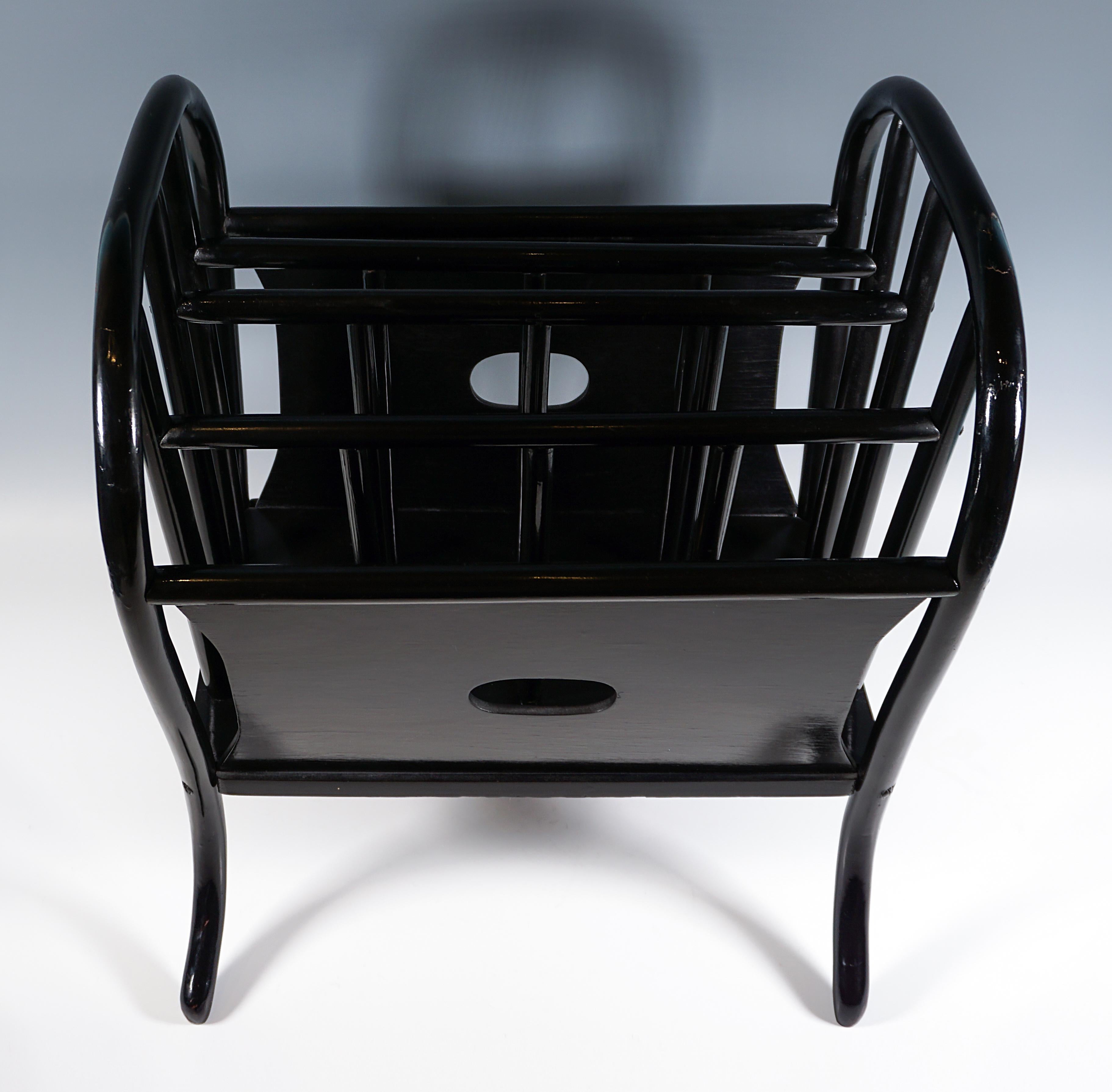 Autrichien Porte-journaux Thonet Vienne Art Nouveau Modèle 11803, Otto Prutscher, Circa 1915 en vente