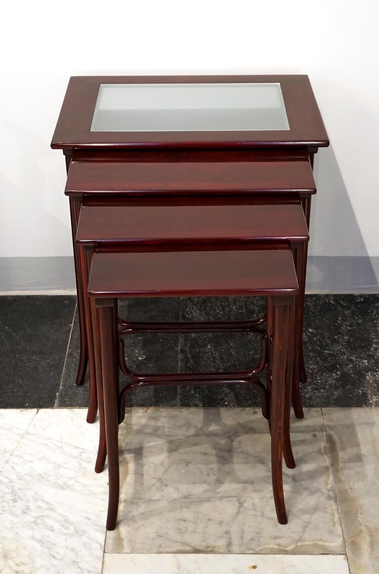 Austrian Thonet Vienna Art Nouveau Set of Four Nesting Side Tables, Mahogany Stained For Sale