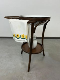 Thonet washstand no.2