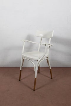 "Thonet" white armchair with armrests made of wood