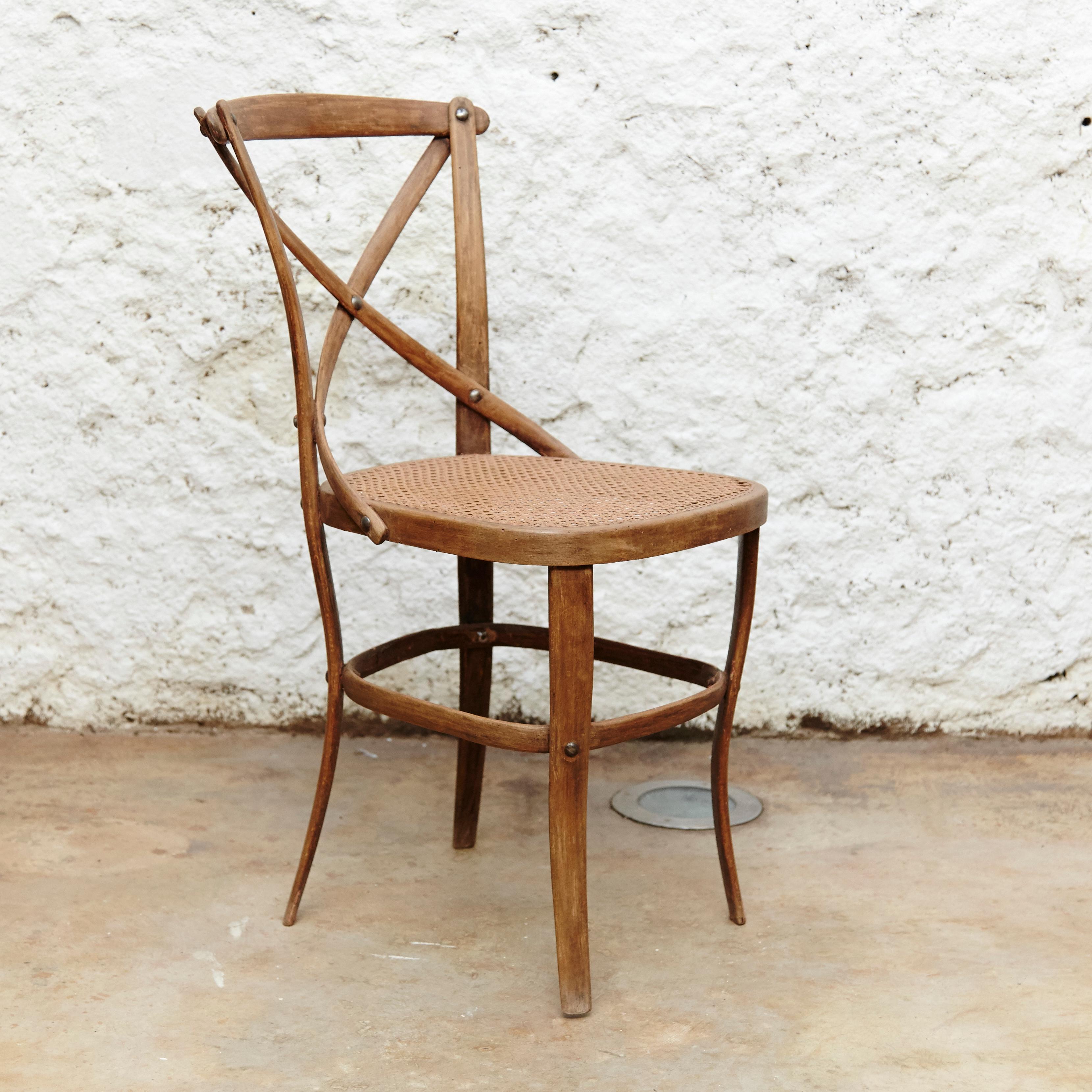 Thonet chair model number 91, manufactured by Thonet, circa 1920. 
Designed by August Thonet.

It preserves the original label to the underside. 

In original condition, with minor wear consistent with age and use, preserving a beautiful