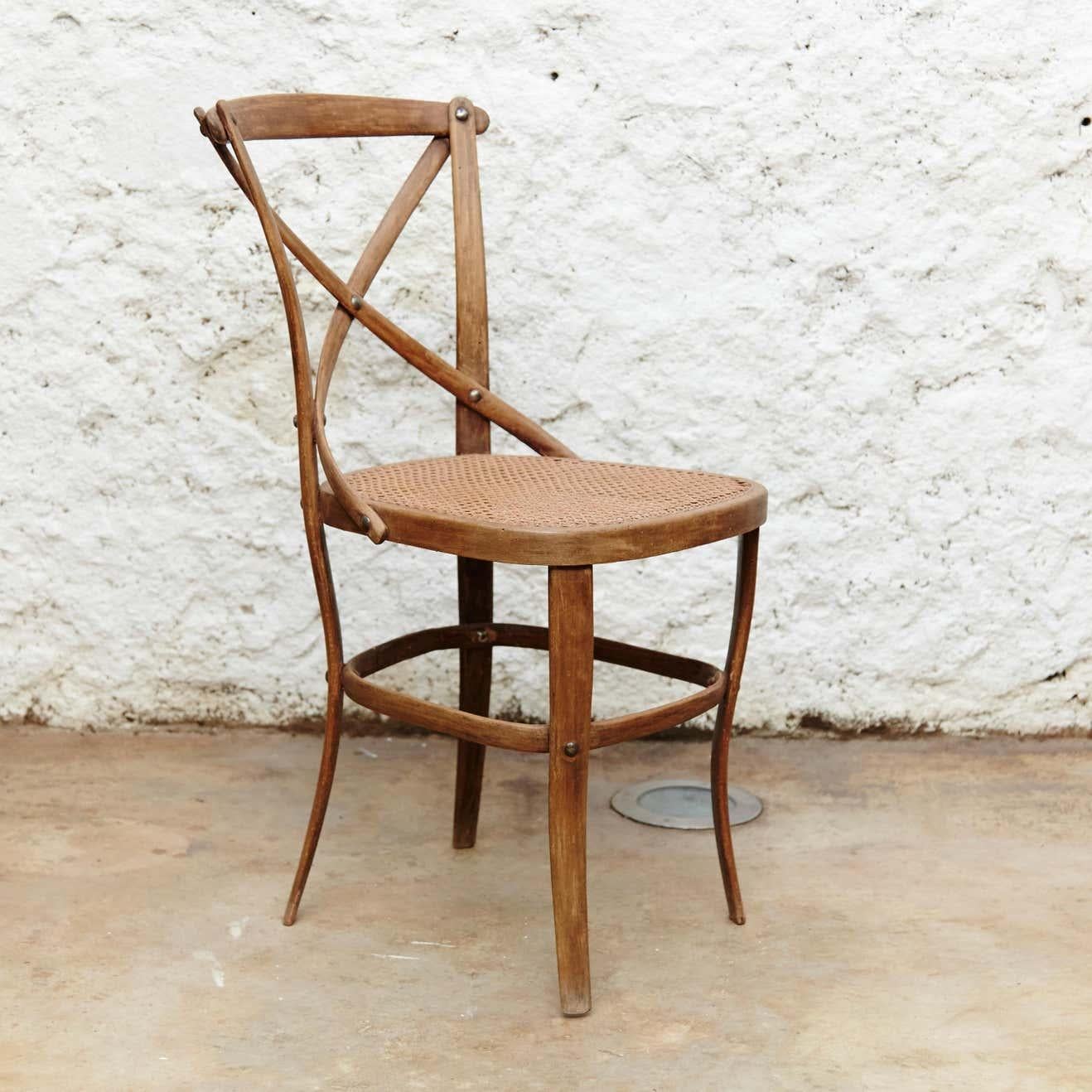 Thonet chair model number 91, manufactured by Thonet, circa 1920. 
Designed by August Thonet.

It preserves the original label to the underside. 

In original condition, with minor wear consistent with age and use, preserving a beautiful