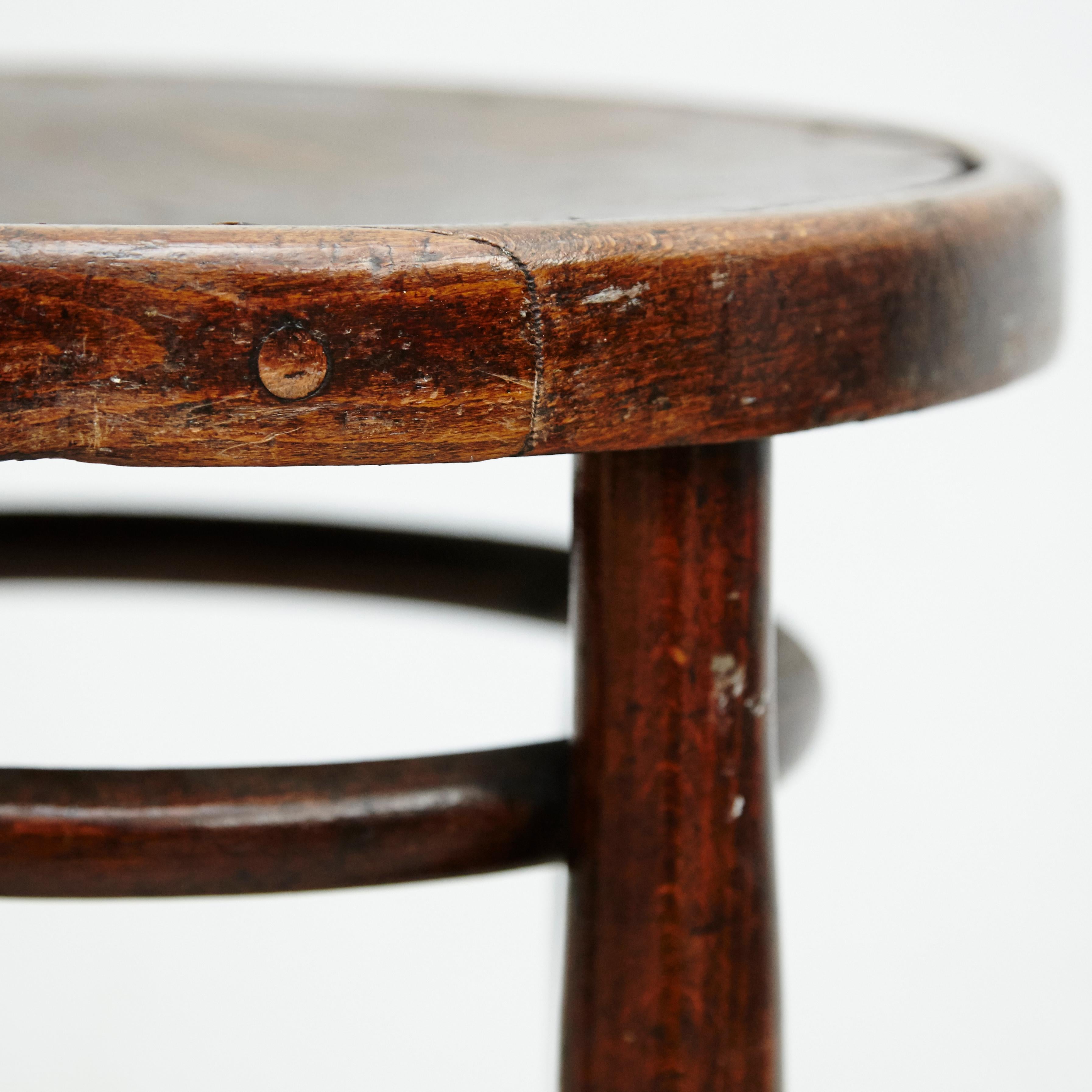 Thonet Wood Stool In Fair Condition In Barcelona, Barcelona