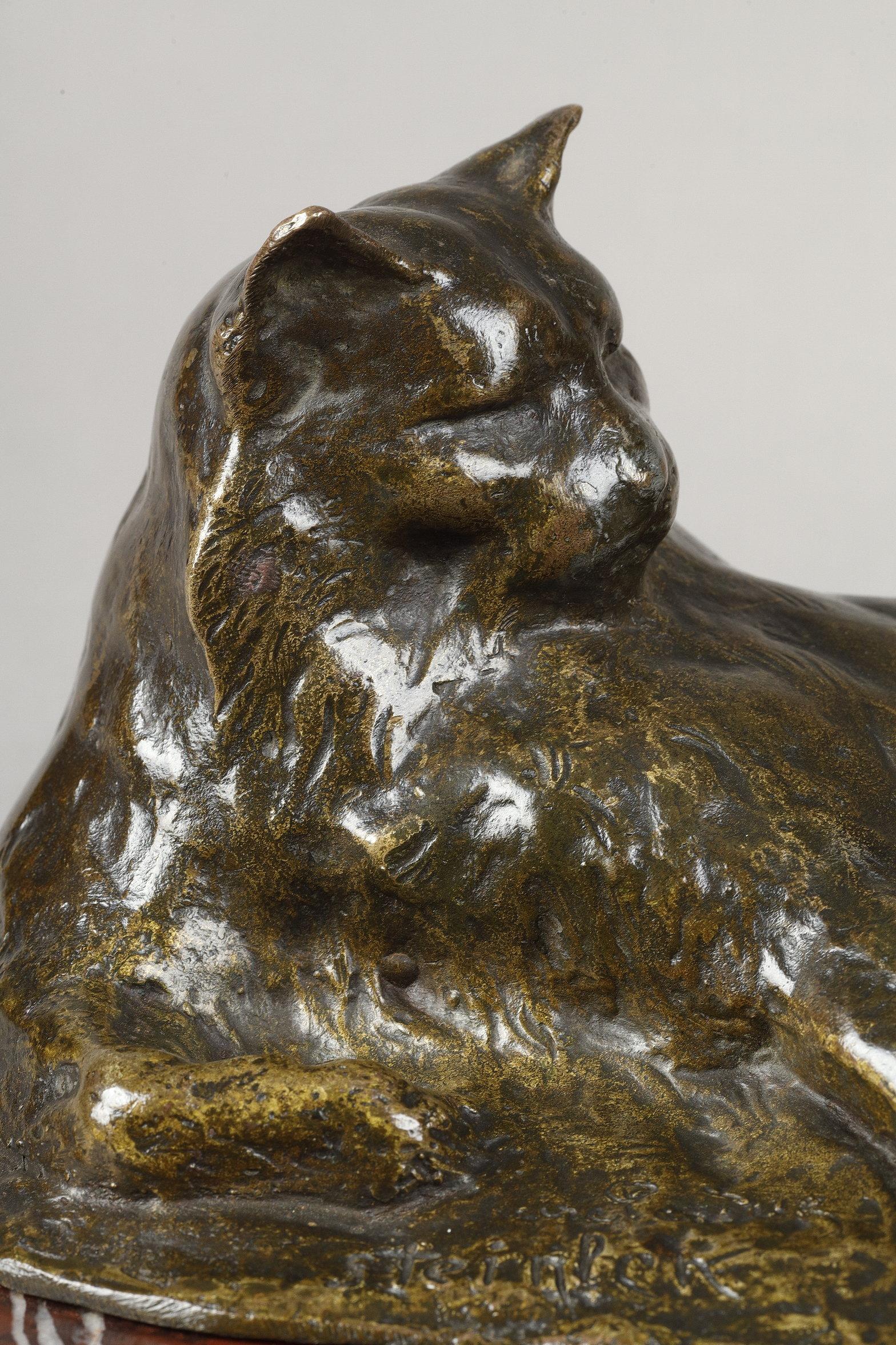 Lying Cat - Gold Figurative Sculpture by Théophile-Alexandre Steinlen