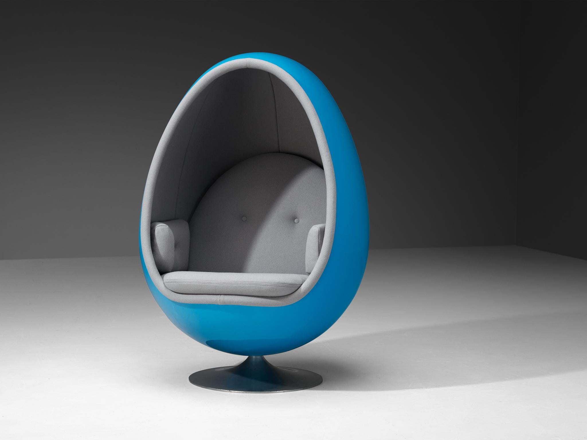 Henrik Thor-Larsen for Torlan Staffanstorp, 'Ovalia' Egg Chair, fiberglass, aluminum, fabric, Sweden, 1968-1978

In 1968, this postmodern 'Ovalia' Egg Chair was first presented at the Scandinavian Furniture Fair in Stockholm. The chair perceived