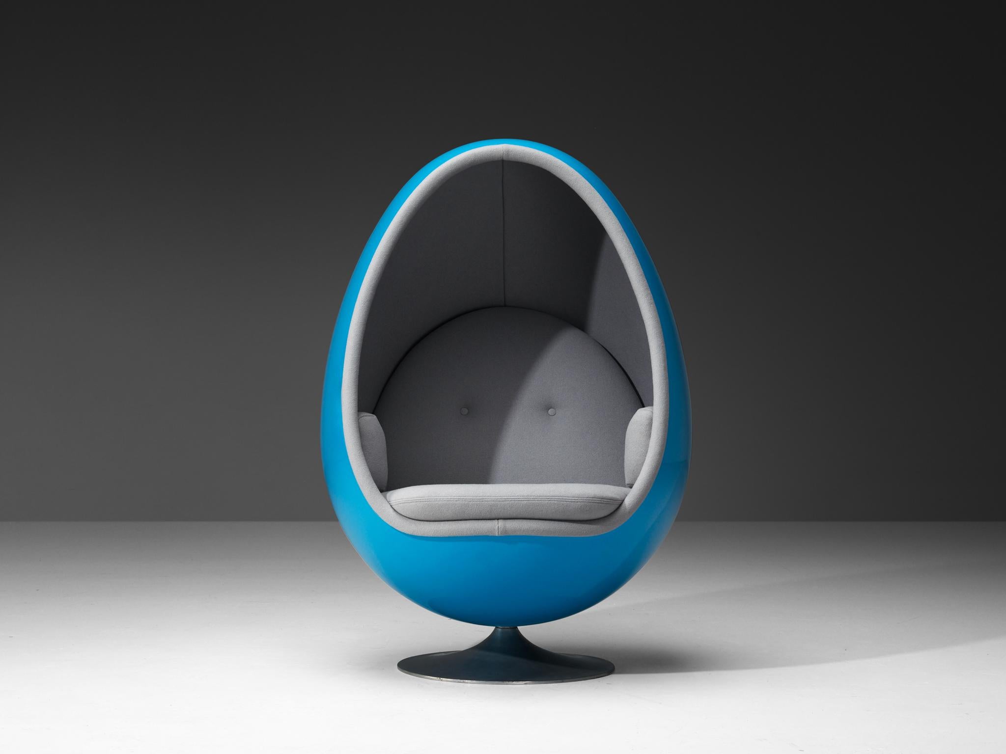 Swedish Thor Larsen for Torlan Staffanstorp 'Ovalia' Egg Chair in Blue Fiberglass