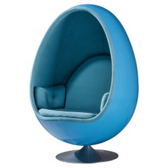 Vintage Thor Larsen for Torlan Staffanstorp 'Ovalia' Egg Chair in Blue Fiberglass 
