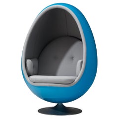 Thor Larsen for Torlan Staffanstorp 'Ovalia' Egg Chair in Blue Fiberglass