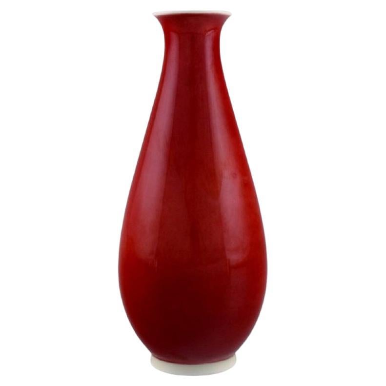 Thorkild Olsen for Royal Copenhagen, Vase in Red and White Porcelain, 1920s