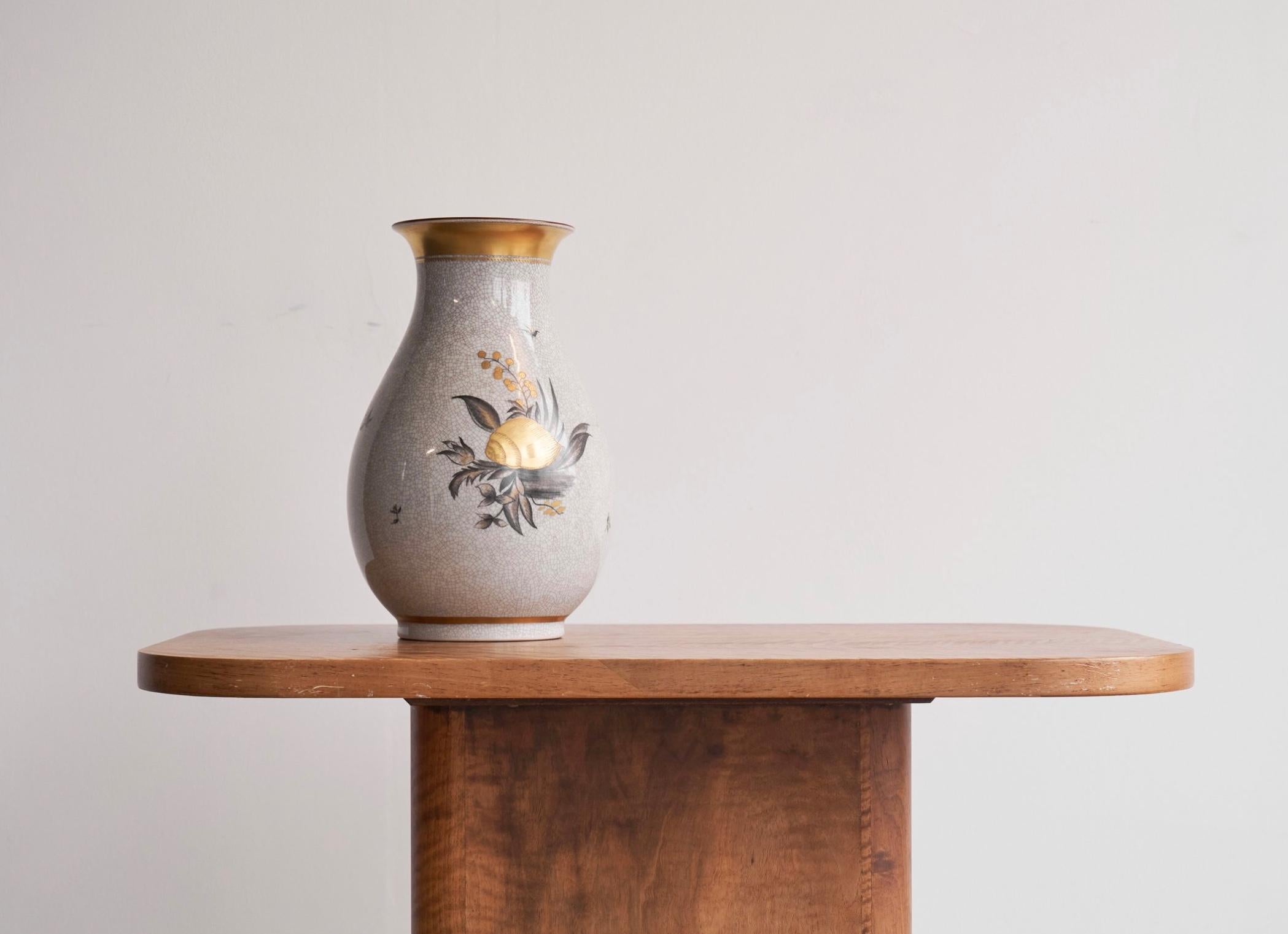 Thorkild Olsen 'Skaldyr' Vase in Craquelé und Gold für Royal Copenhagen 1930er Jahre (Skandinavische Moderne) im Angebot