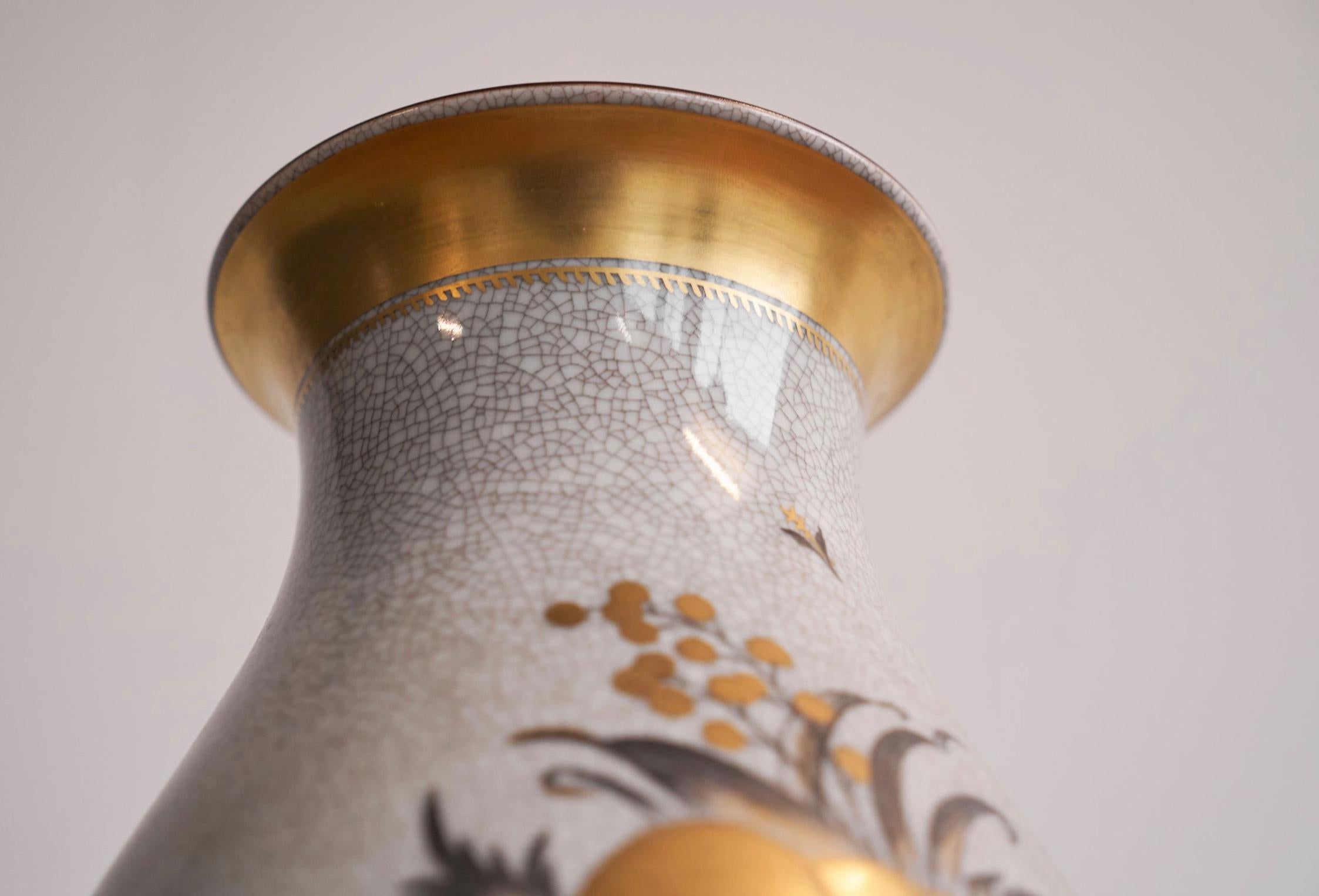 Thorkild Olsen 'Skaldyr' Vase in Craquelé und Gold für Royal Copenhagen 1930er Jahre (Handgefertigt) im Angebot