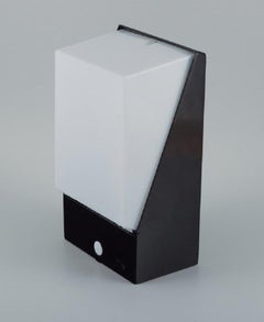 Thorn Preinet, England, Pair of Wall Lamps, Black Metal and Acrylic Shades