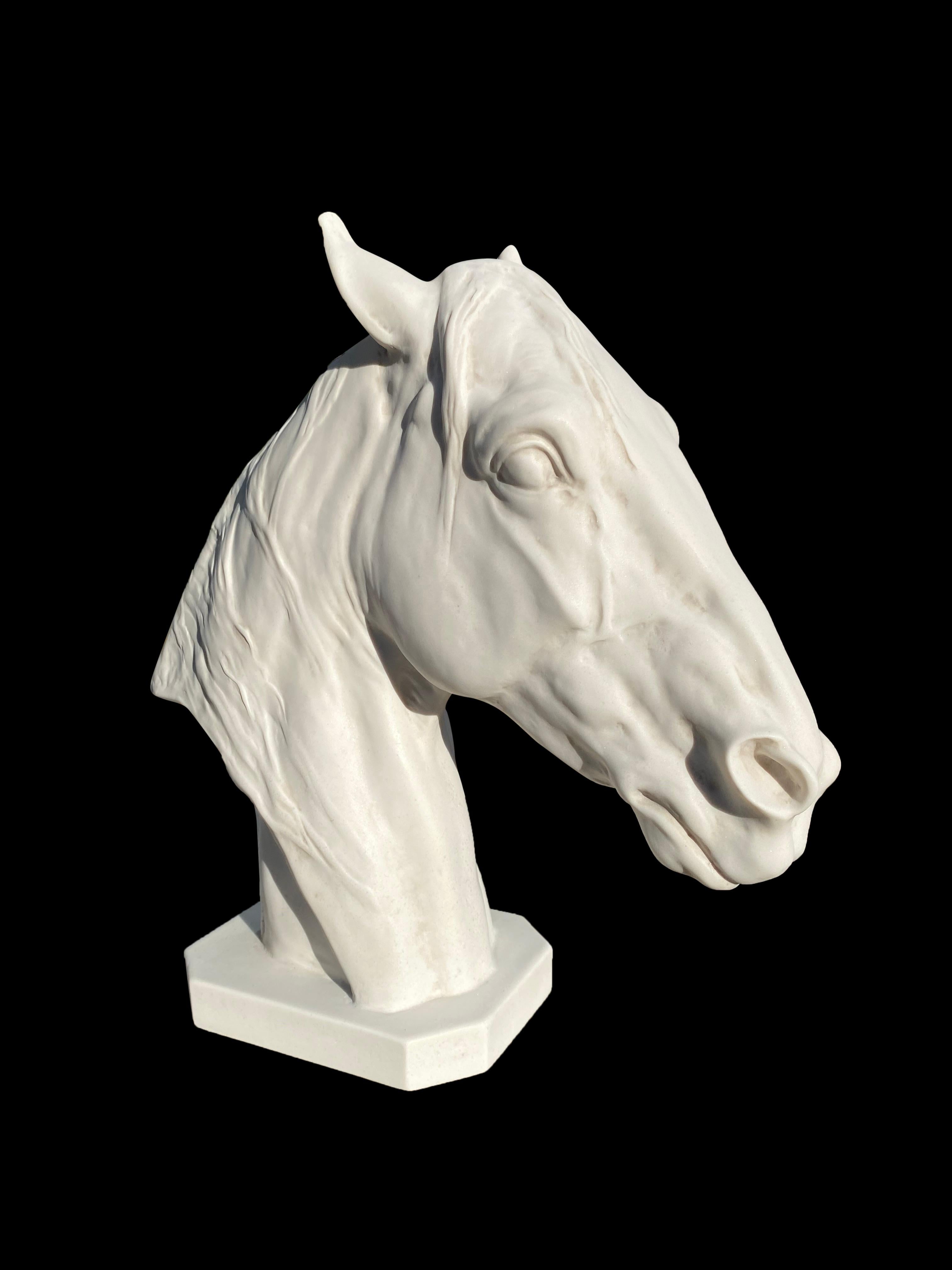 A gorgeous thoroughbred horse portrait sculpture, 20th century. This stunning bust is full of life and motion. Sculptured after Albert Hinrich Hussman, 1874-1946.

Marble sculpture

Our sculpture is produced by a unique and proprietary dry