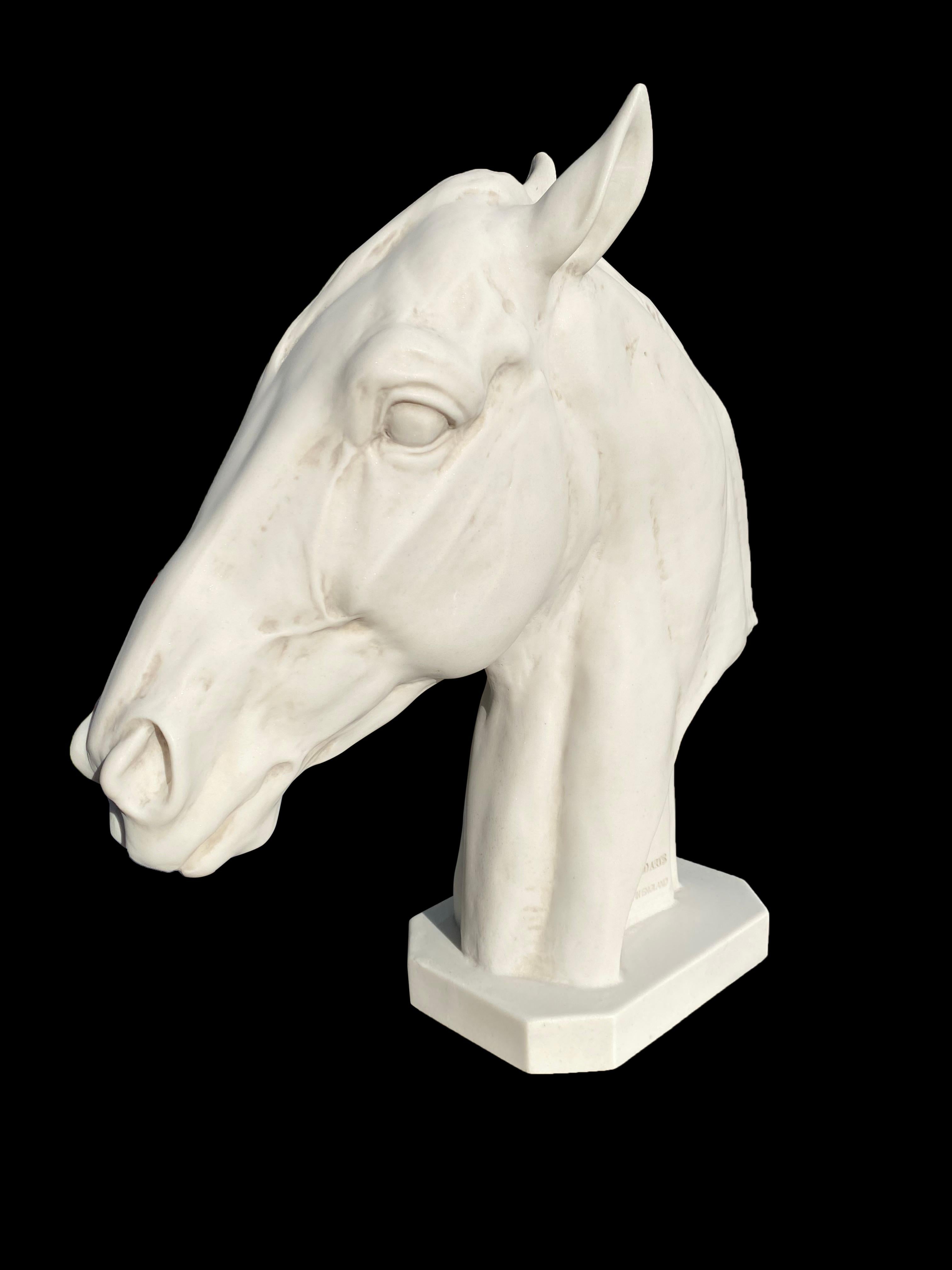 Thoroughbred Horse Portrait Sculpture, 20th Century In Excellent Condition For Sale In London, GB